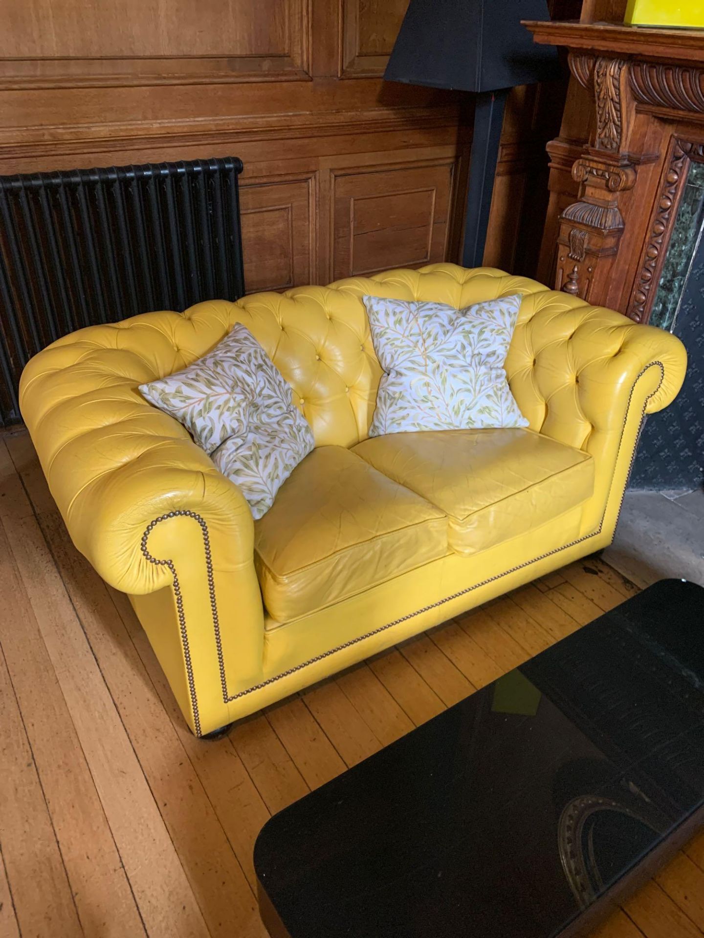 2 x Art Forma Yellow Chesterfield Sofas 160 x 90 x 70 cm