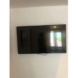 Philips 48 inch Flat Screen TV With Wall Mount