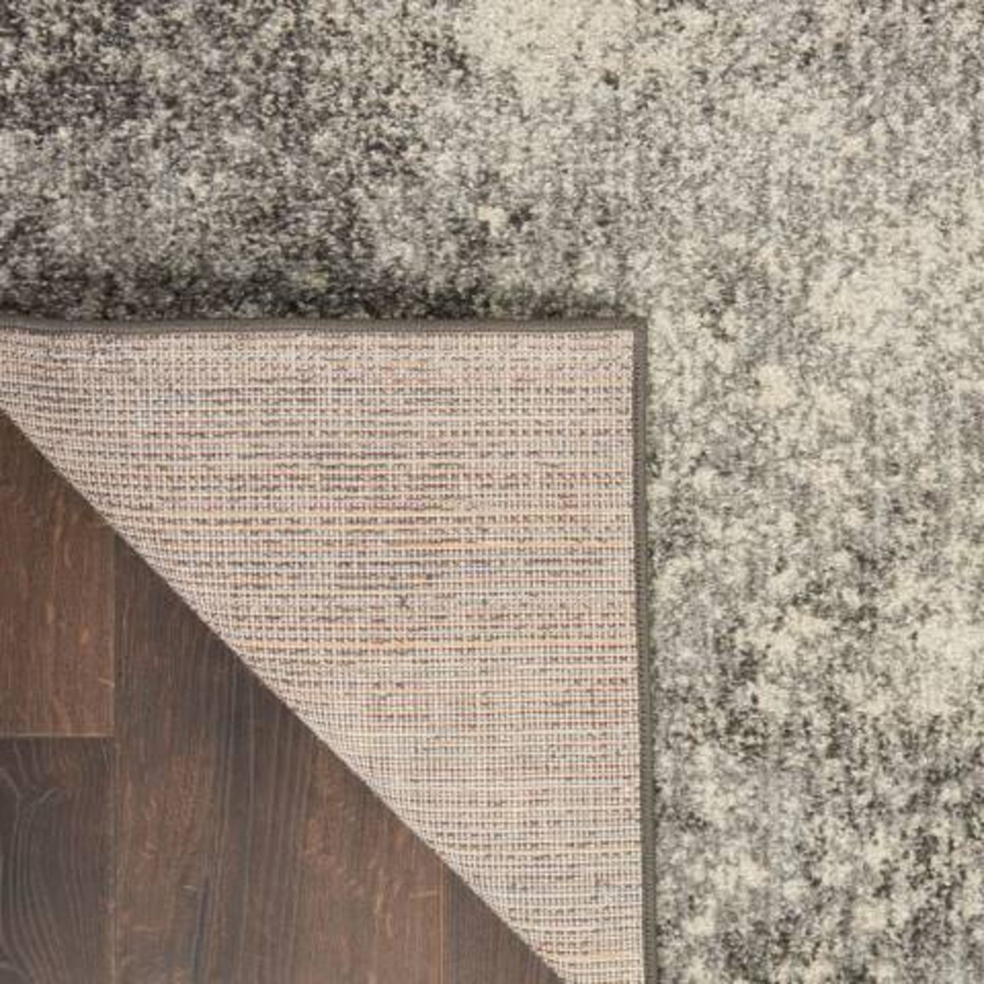 Ivory & Charcoal Passion Rug Rich, seductive colour draws you into the plush beauty of the Passion - Image 2 of 3