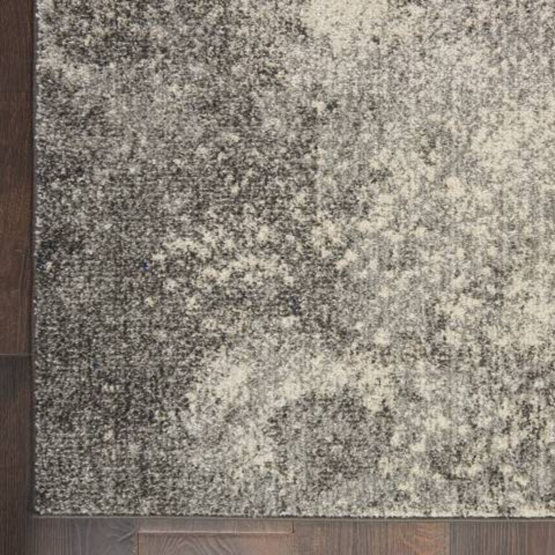 Ivory & Charcoal Passion Rug Rich, seductive colour draws you into the plush beauty of the Passion - Image 3 of 3