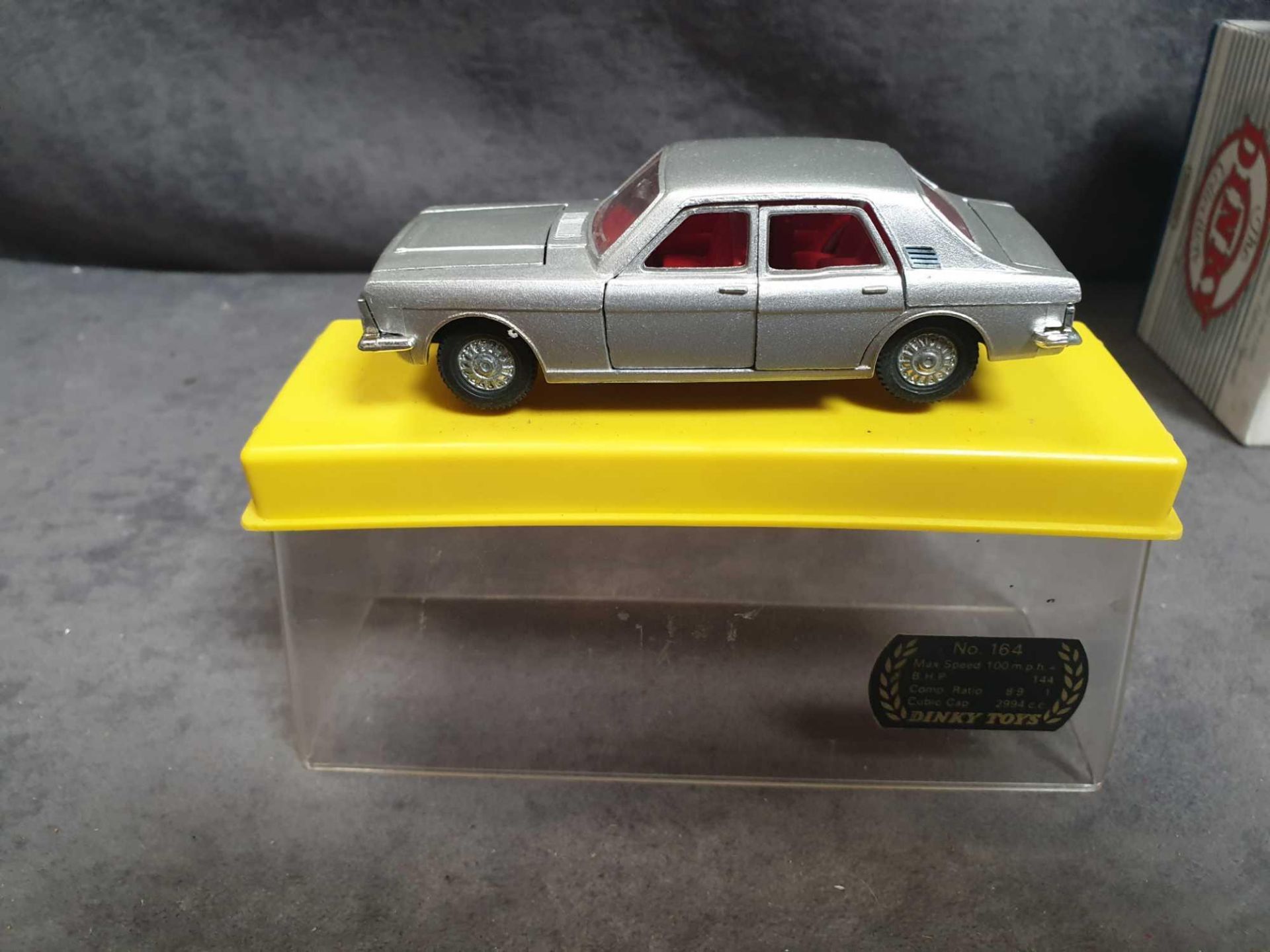 Mint Dinky Diecast #164 Ford Zodiac MKIV Silver - Cast Wheels Iin Hard Plastic Case 1967 - 1971 In