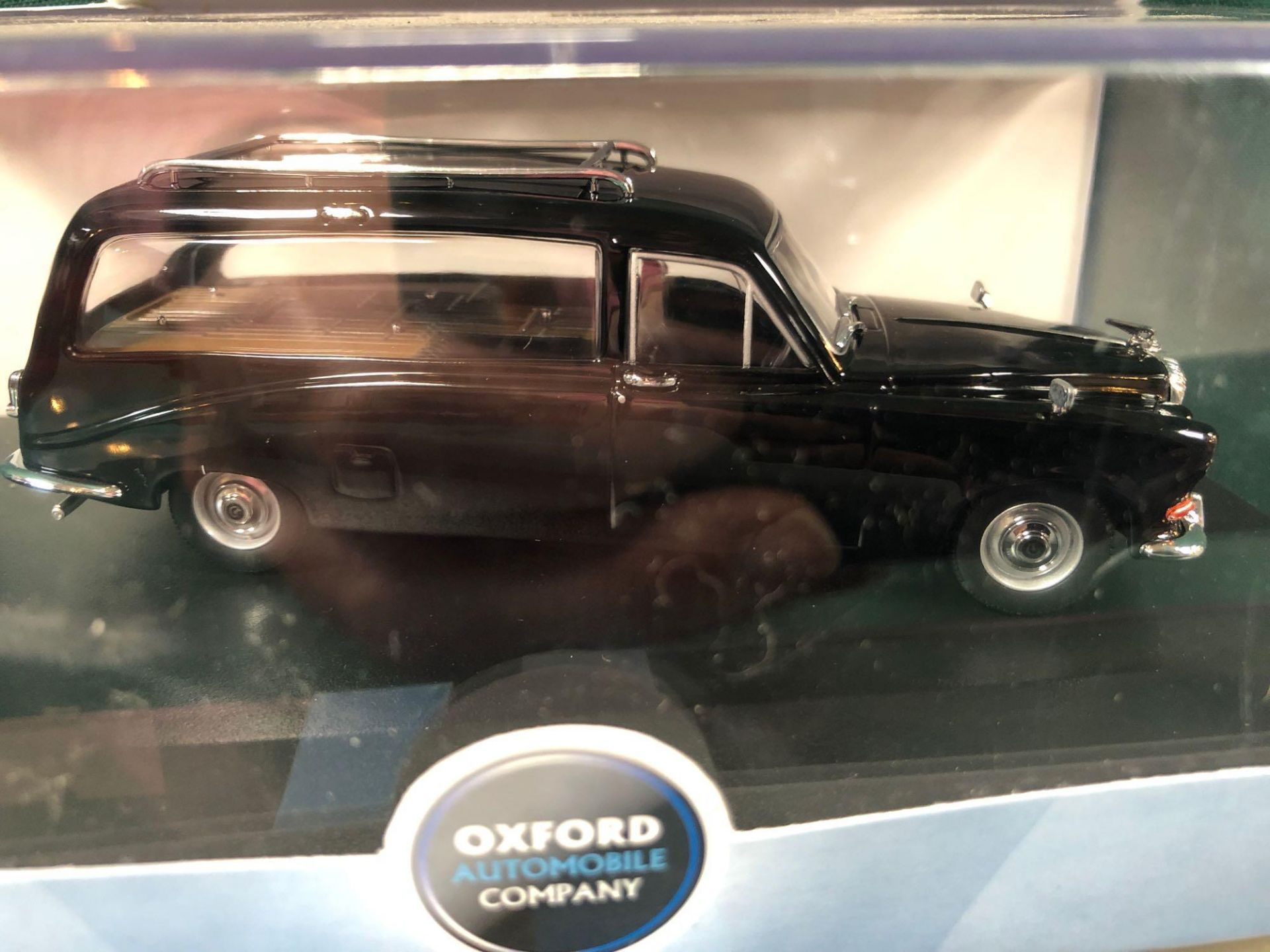 3x Oxford Diecast Models Scale 1/43 All In Display Boxes, Comprising Of; #DS002 Daimler DS420 - Image 4 of 4