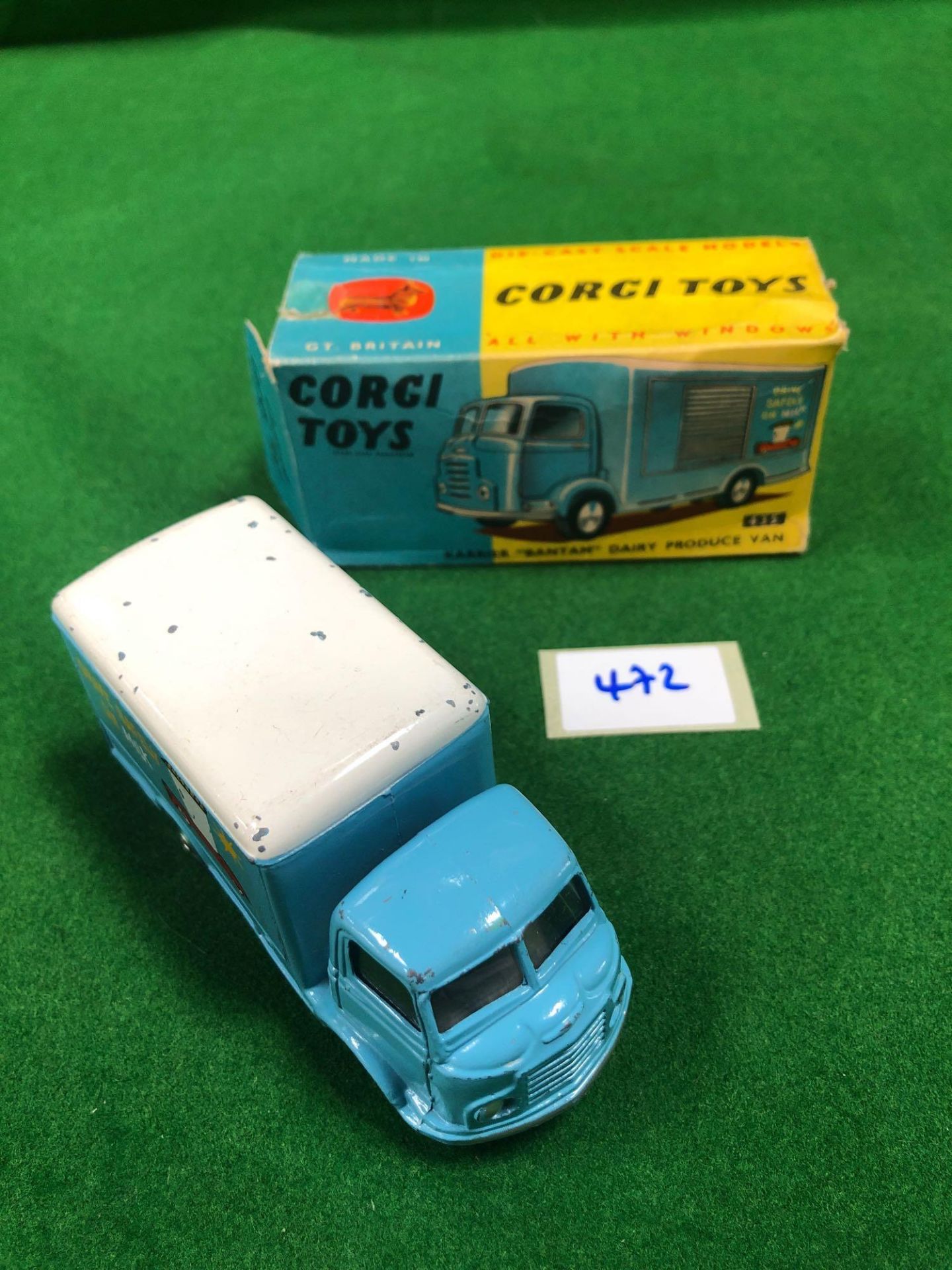 Very Good Corgi Diecast #435 Karrier Bantam Dairy Produce Van In Poor Firm Box (Both End Flaps