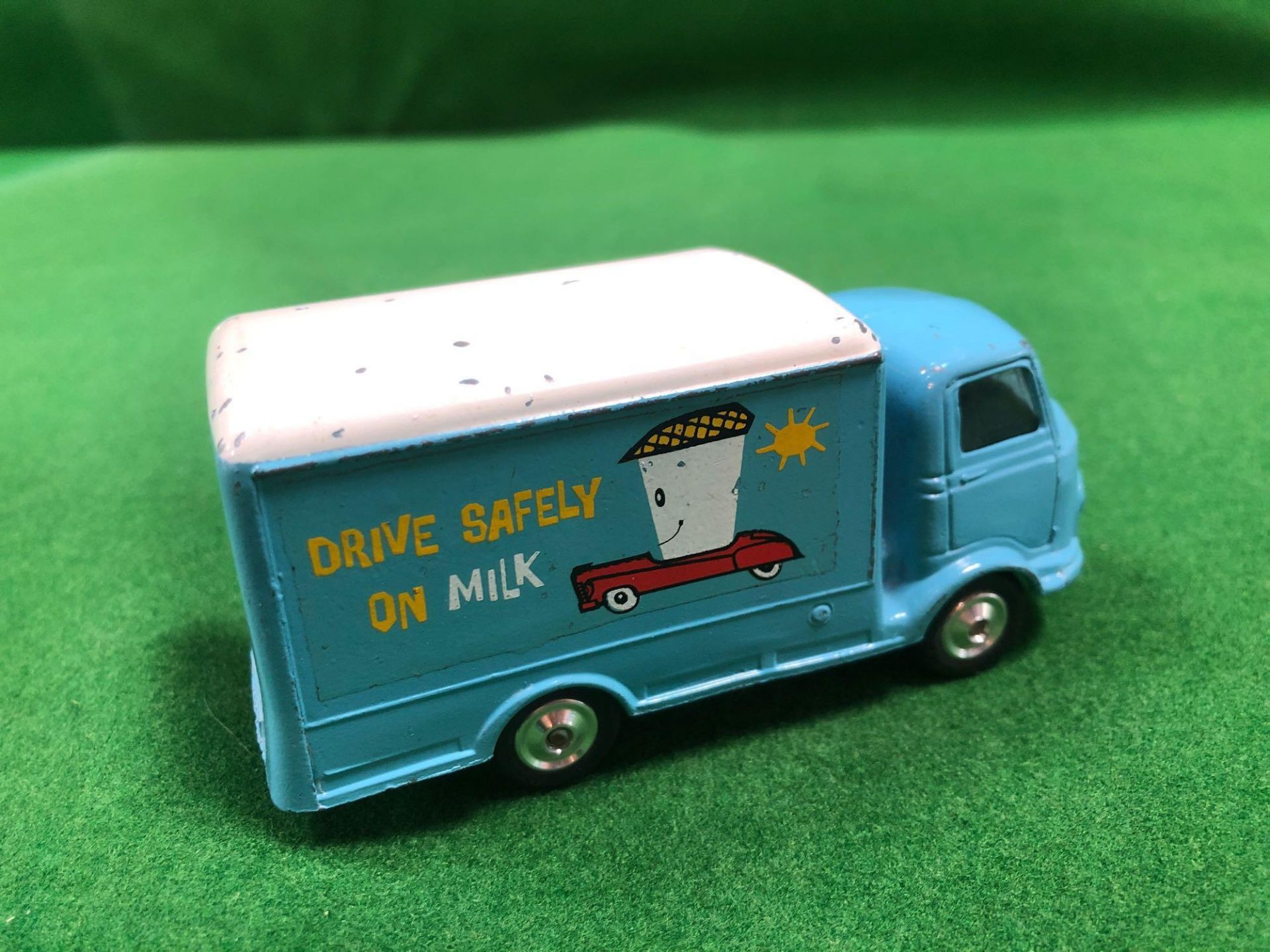 Very Good Corgi Diecast #435 Karrier Bantam Dairy Produce Van In Poor Firm Box (Both End Flaps - Image 3 of 3