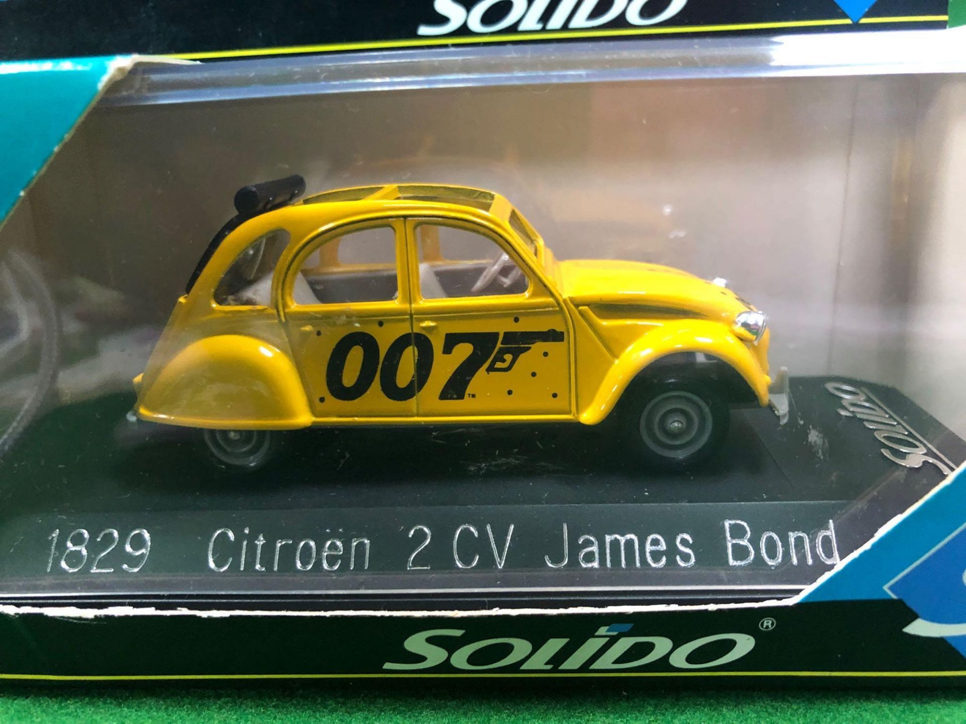 Solido Diecast #1829 James Bond Citroen 2 CV In Box - Image 2 of 2