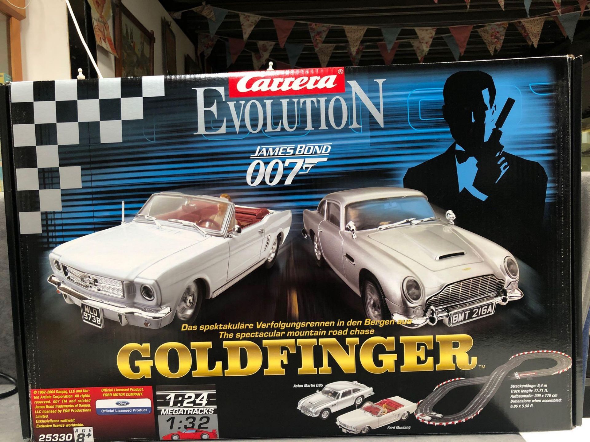 Carrera Evolution 25330 | 007 Bond | Goldfinger Slot Car Set James Bond 007 Set In Box (Never Been