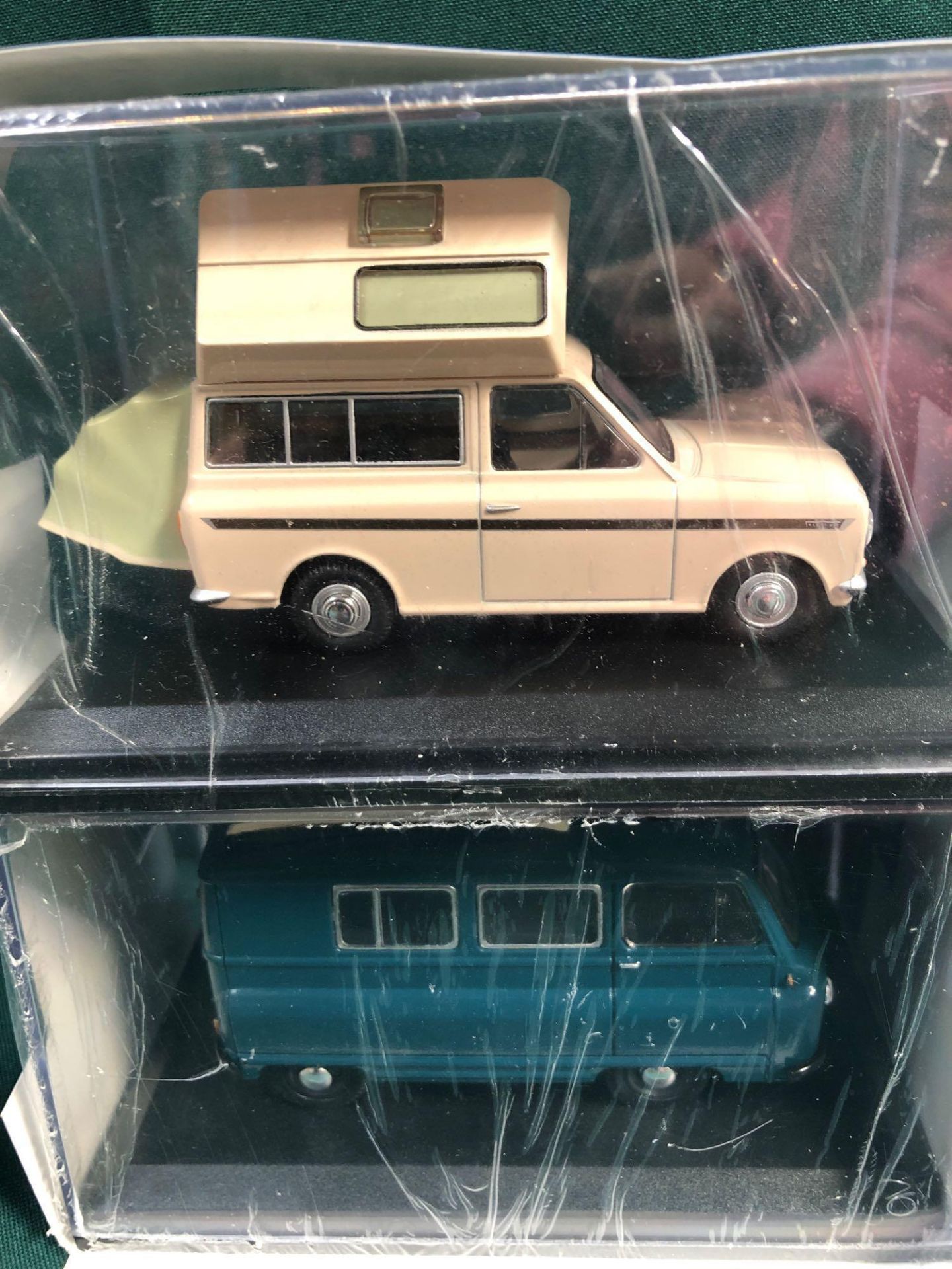 4x Oxford Diecast Models All On Display Boxes, Comprising Of; #HA004 Camper Certificate 0166 Of - Image 3 of 3