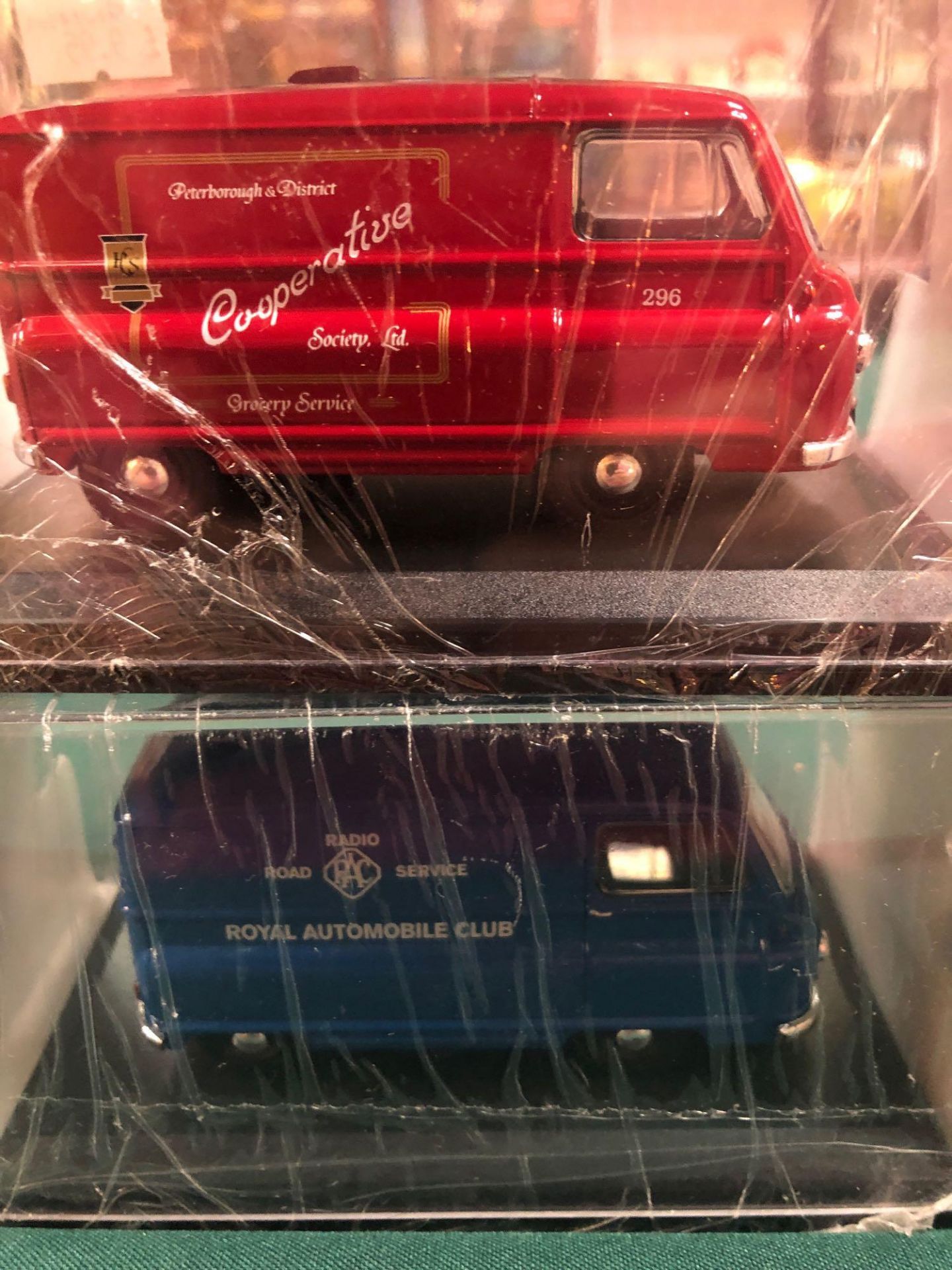 4x Oxford Diecast Models All On Display Boxes, Comprising Of; #CA019 Rare Luchinis Bedford CA Ice - Image 2 of 3