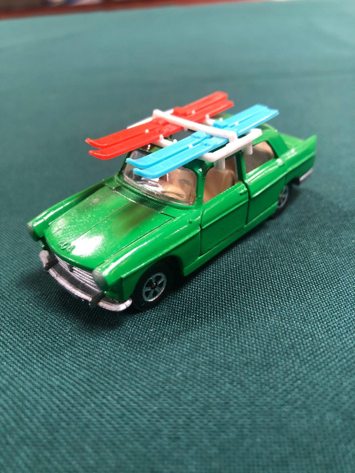 Lone Star Flyers Diecast Model #28 Peugeot 404 In Green With A Cream Interior Roof Rack And Skis - Image 2 of 3