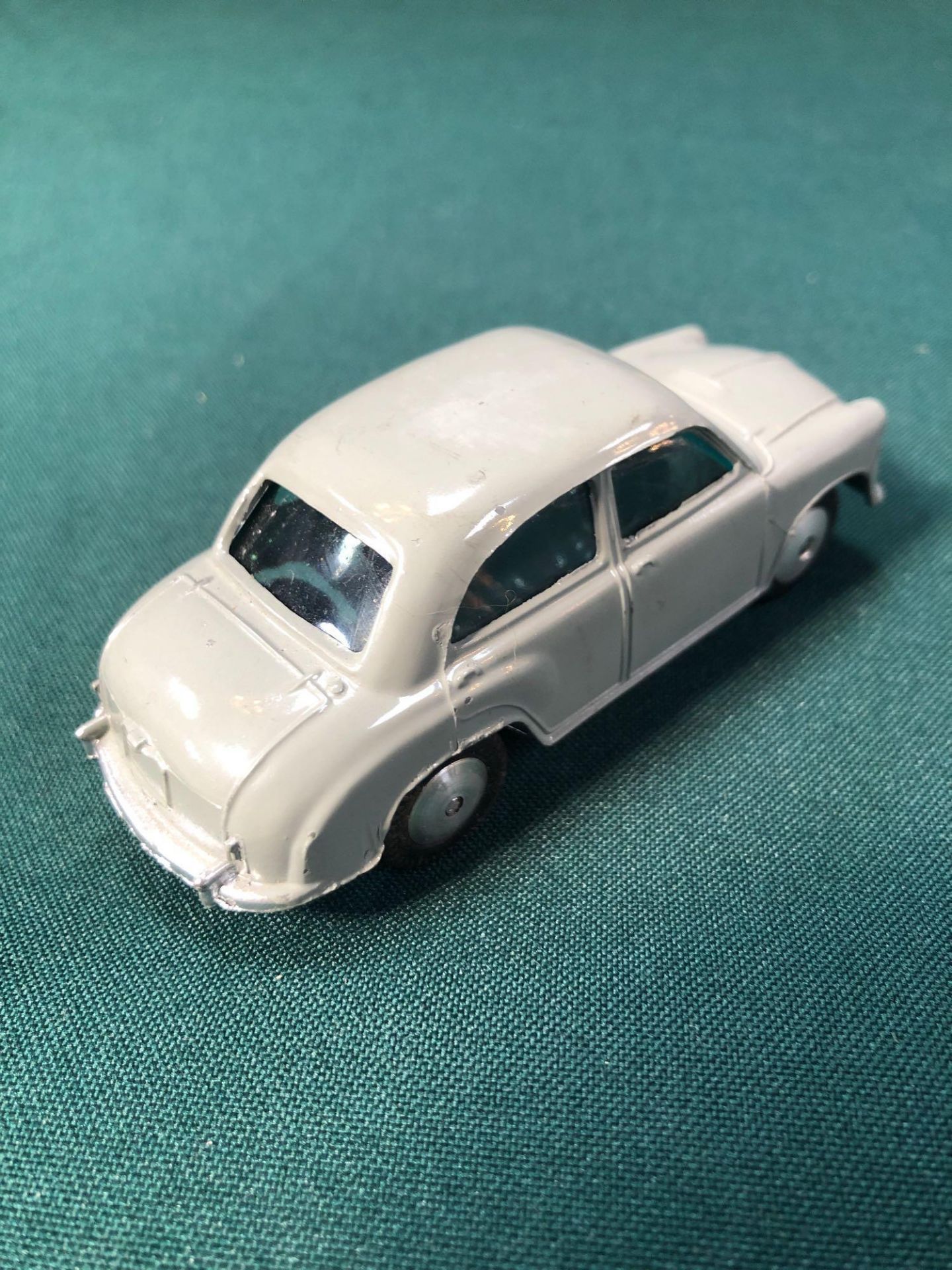 Corgi 202 Diecast To Morris Cowley Saloon In Grey With A Firm Box (One End Flap Missing) - Image 3 of 3