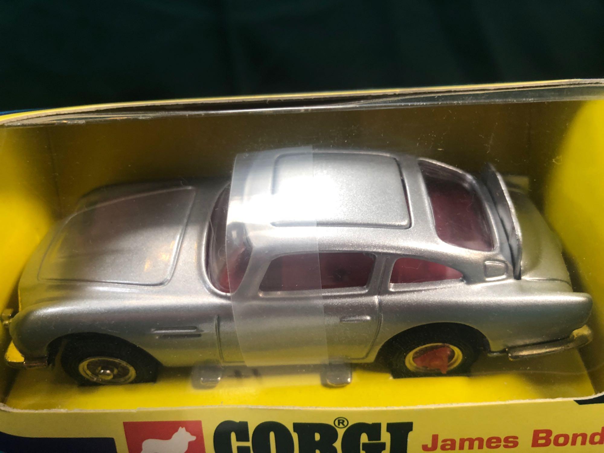 Mint Corgi Toys diecast #96655 Limited Edition James Bond Aston Martin 1966 DB5 excellent box - Image 2 of 2