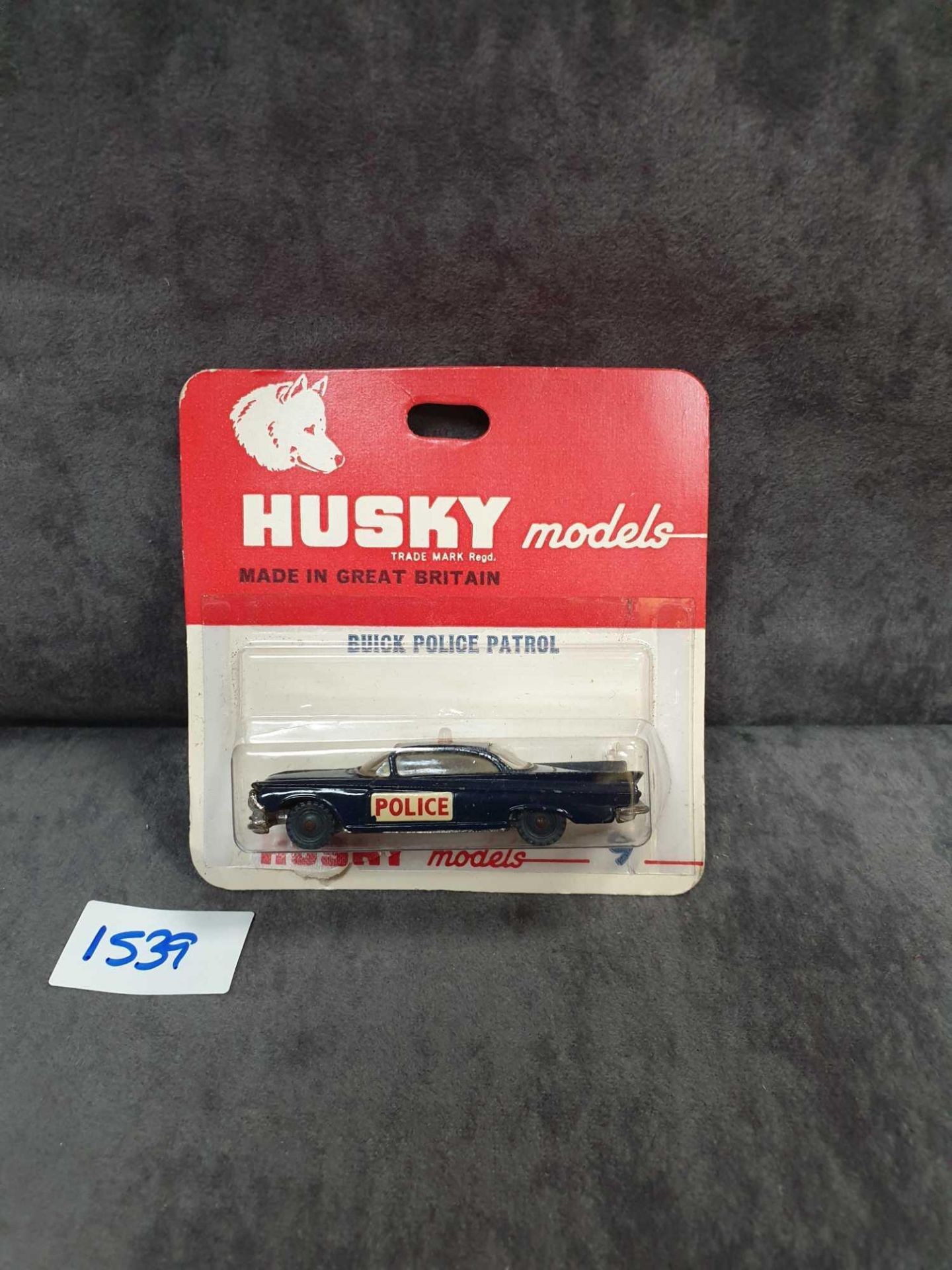 Husky Models Diecast #9 Newark Police Patrol Car On Bubble Card Card Open