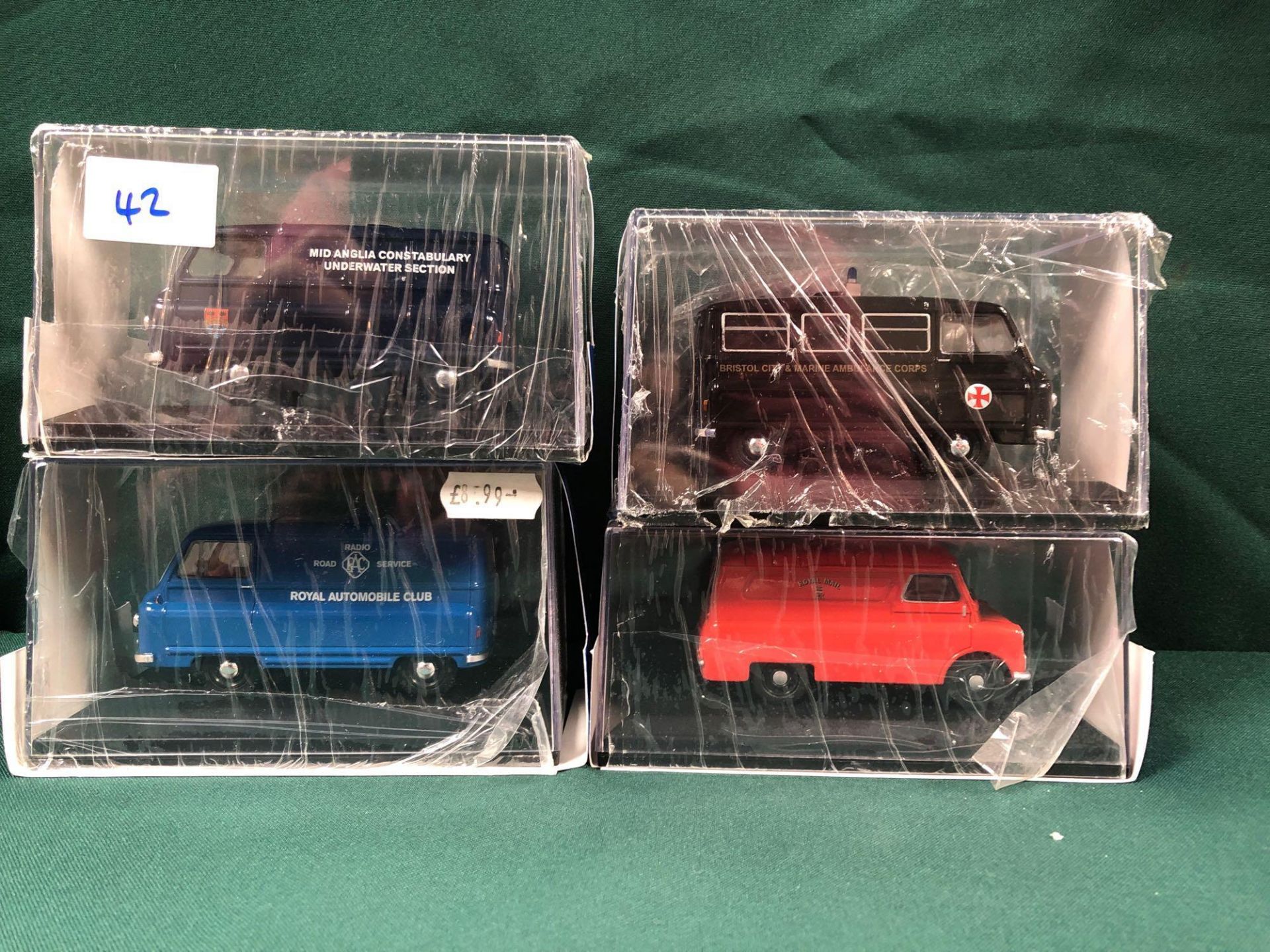 4x Oxford Diecast Models All On Display Boxes, Comprising Of; #CA007 Royal Mail Certificate 0790