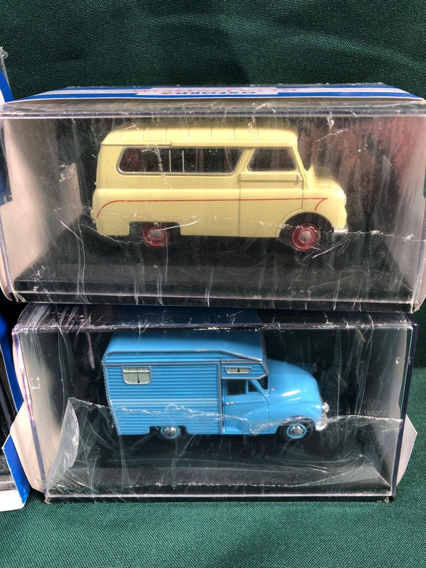 4x Oxford Diecast Models All On Display Boxes, Comprising Of; #HA004 Camper Certificate 0166 Of - Image 2 of 3