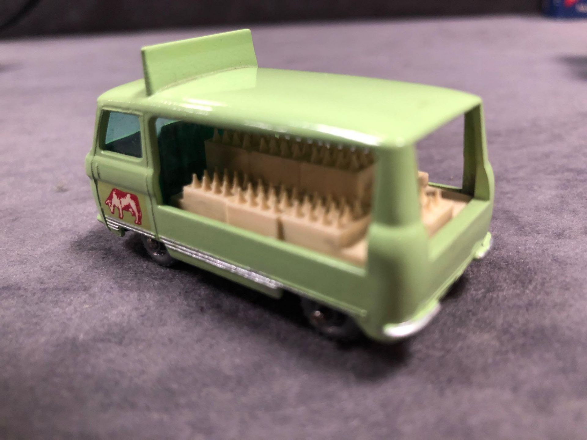 Mint Matchbox Series Lesney Diecast #21 Milk Delivery Truck With Cow On Door And Grey Plastic Wheels - Image 3 of 4