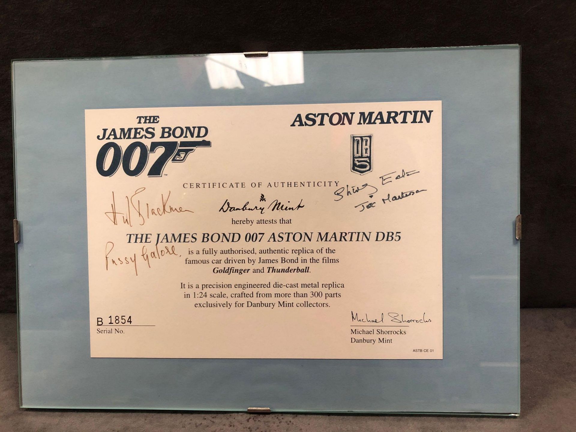 Mint Danbury Mint Aston Martin Db5 James Bond 007 Limited Edition Special Addition With Case, Box, - Image 4 of 4
