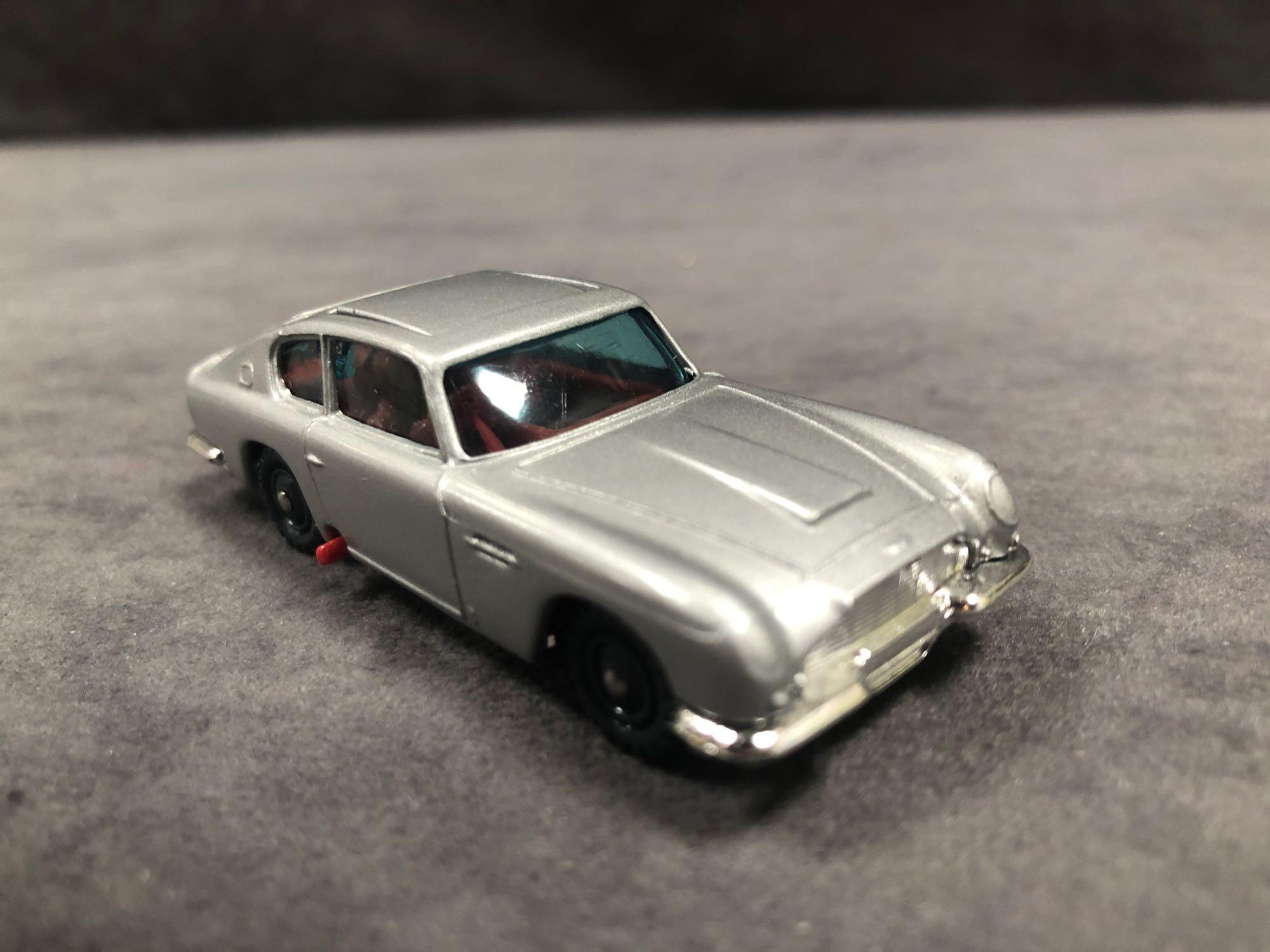 Husky 1401, James Bond Aston Martin DB5 In Manufactured Box - Image 2 of 3