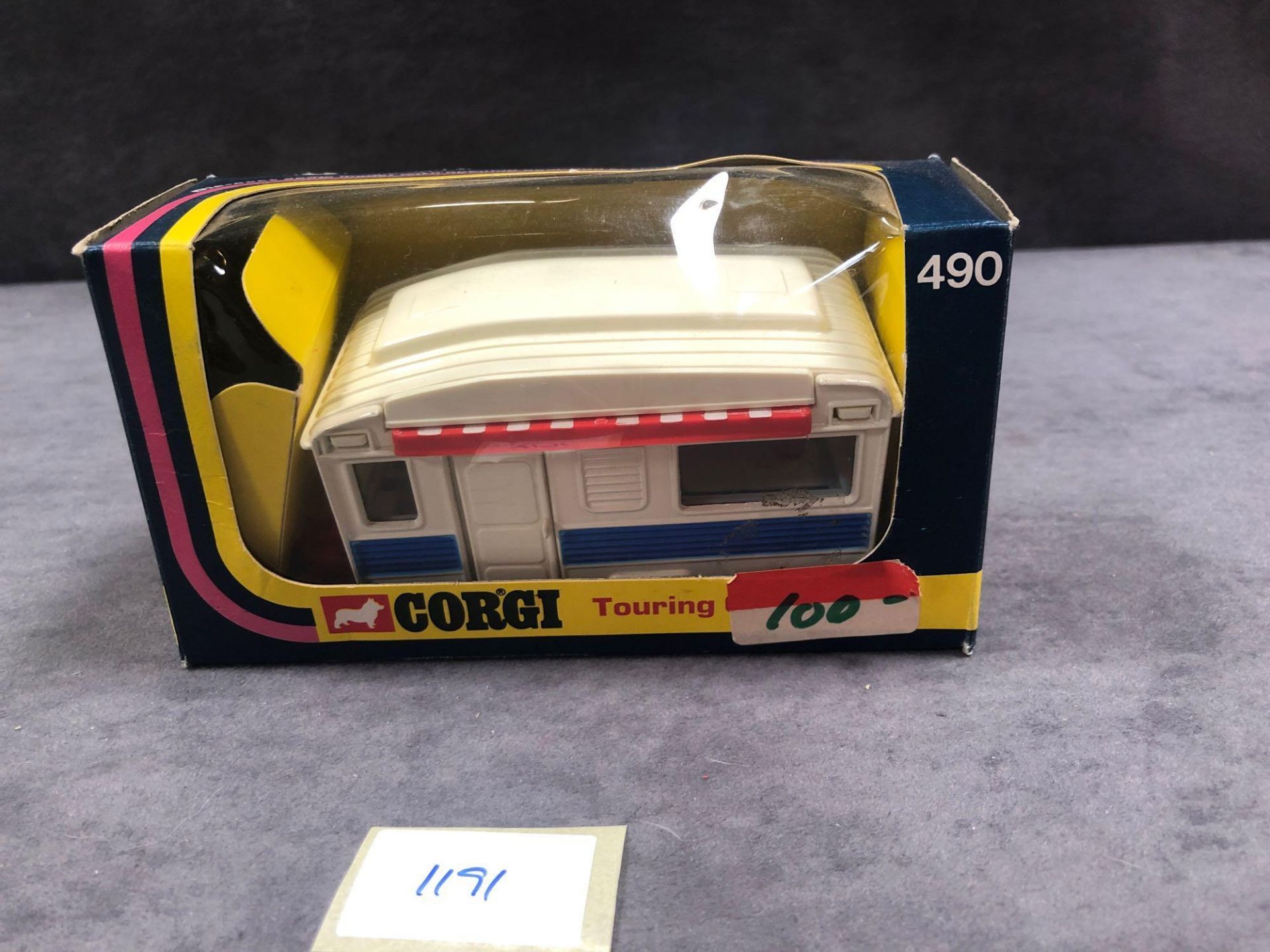 Corgi Diecast #490 Touring Caravan 1977 In Box