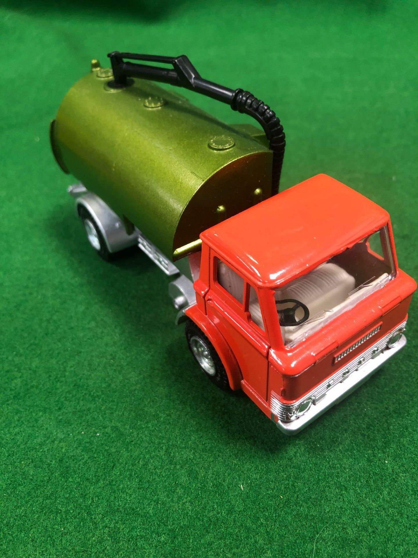 Superb Mint Dinky Toys Diecast #451 Johnston Road Sweeper In Excellent Box - Image 2 of 3