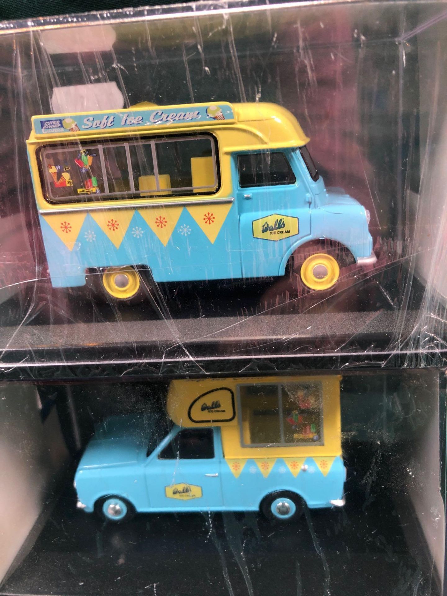 4x Oxford Ice Cream Vans Diecast Models All On Display Boxes, Comprising Of; #HA003 Walls Bedford HA - Image 3 of 3