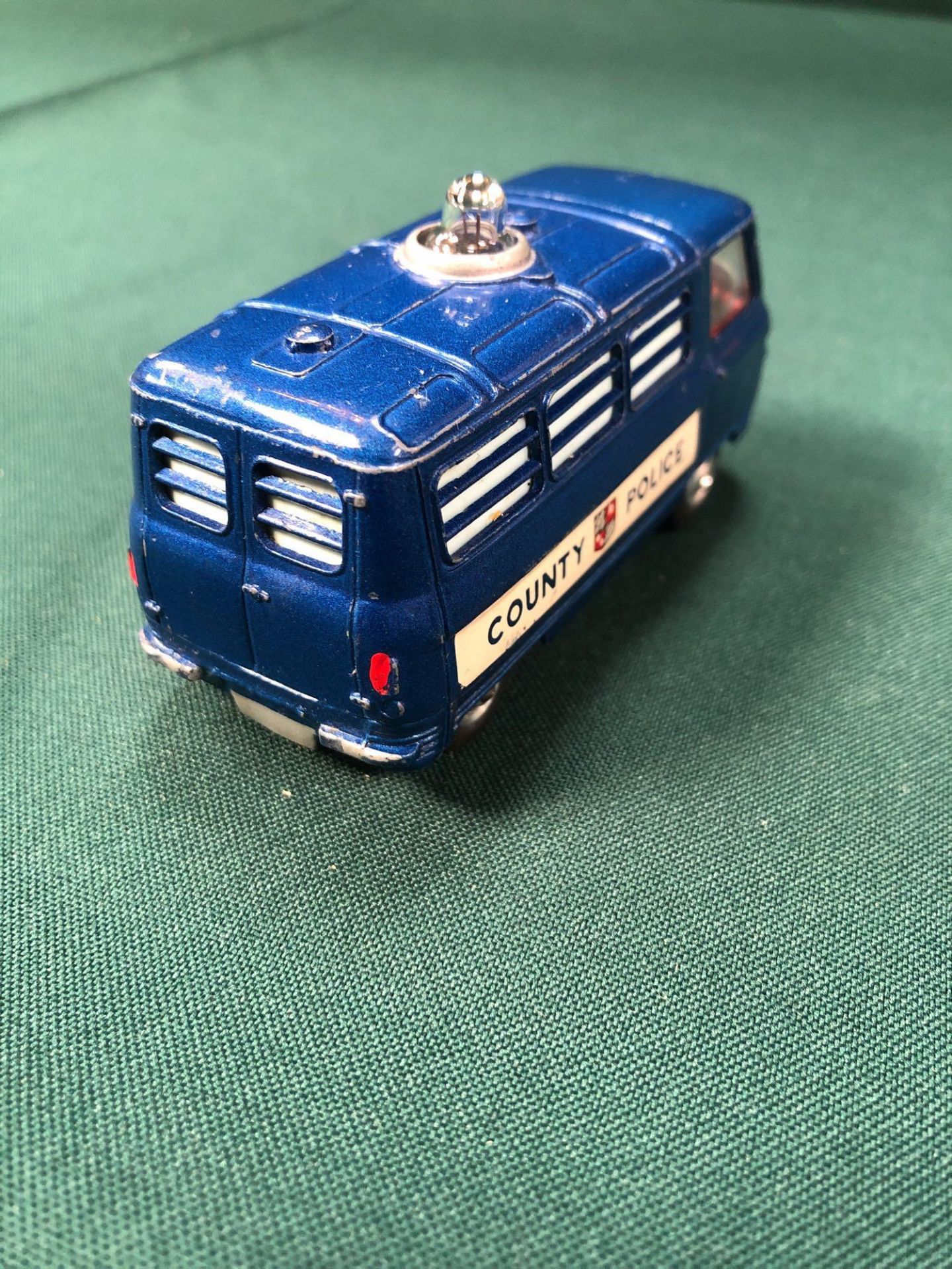 Very Good Corgi Toys Diecast 464, Police Van With Flashing Light In Ok Box (One And Flap Missing And - Image 3 of 3