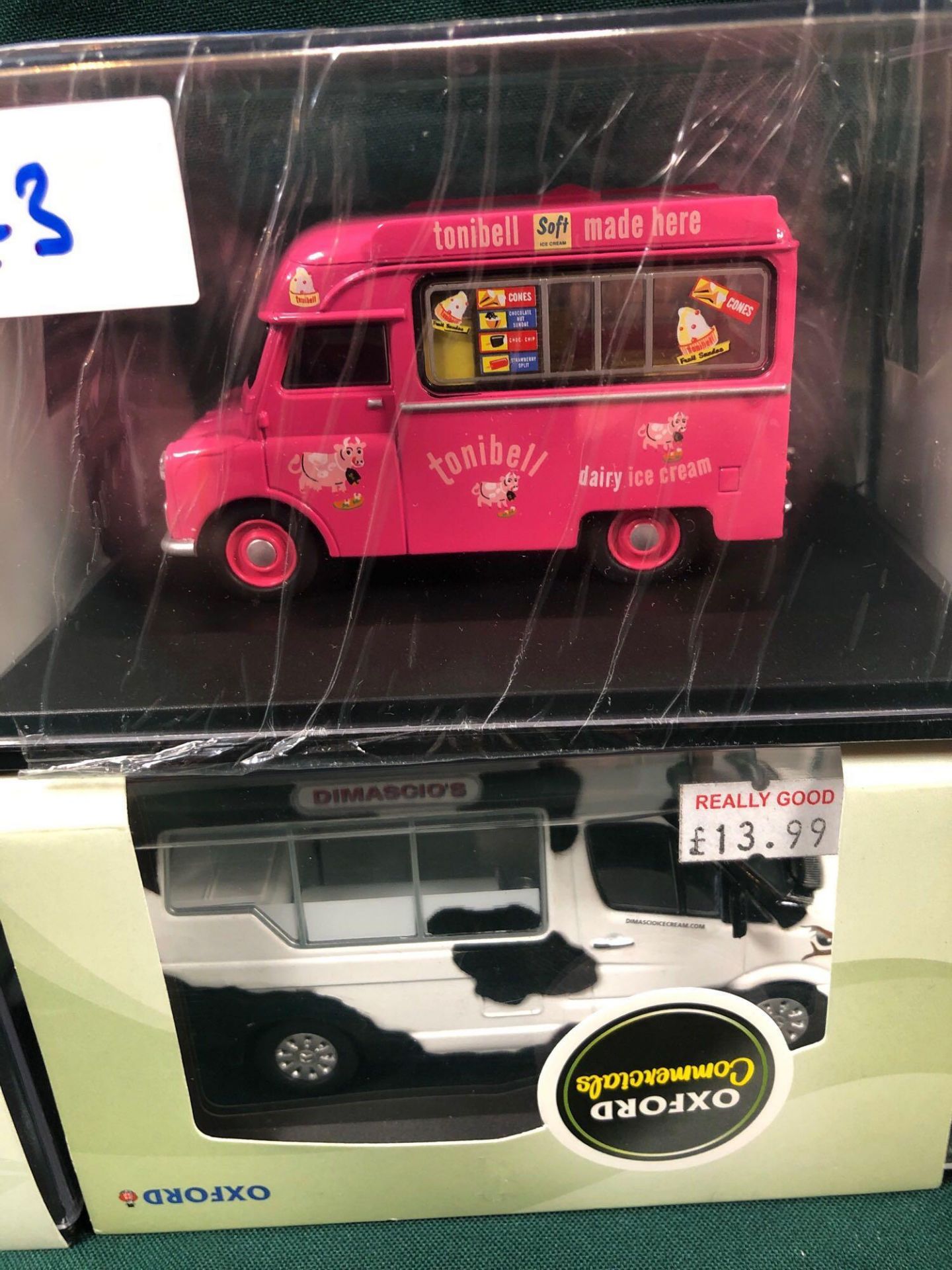 4x Oxford Ice Cream Vans Diecast Models All On Display Boxes, Comprising Of; #CA021 Mr Softy Bedford - Image 3 of 3