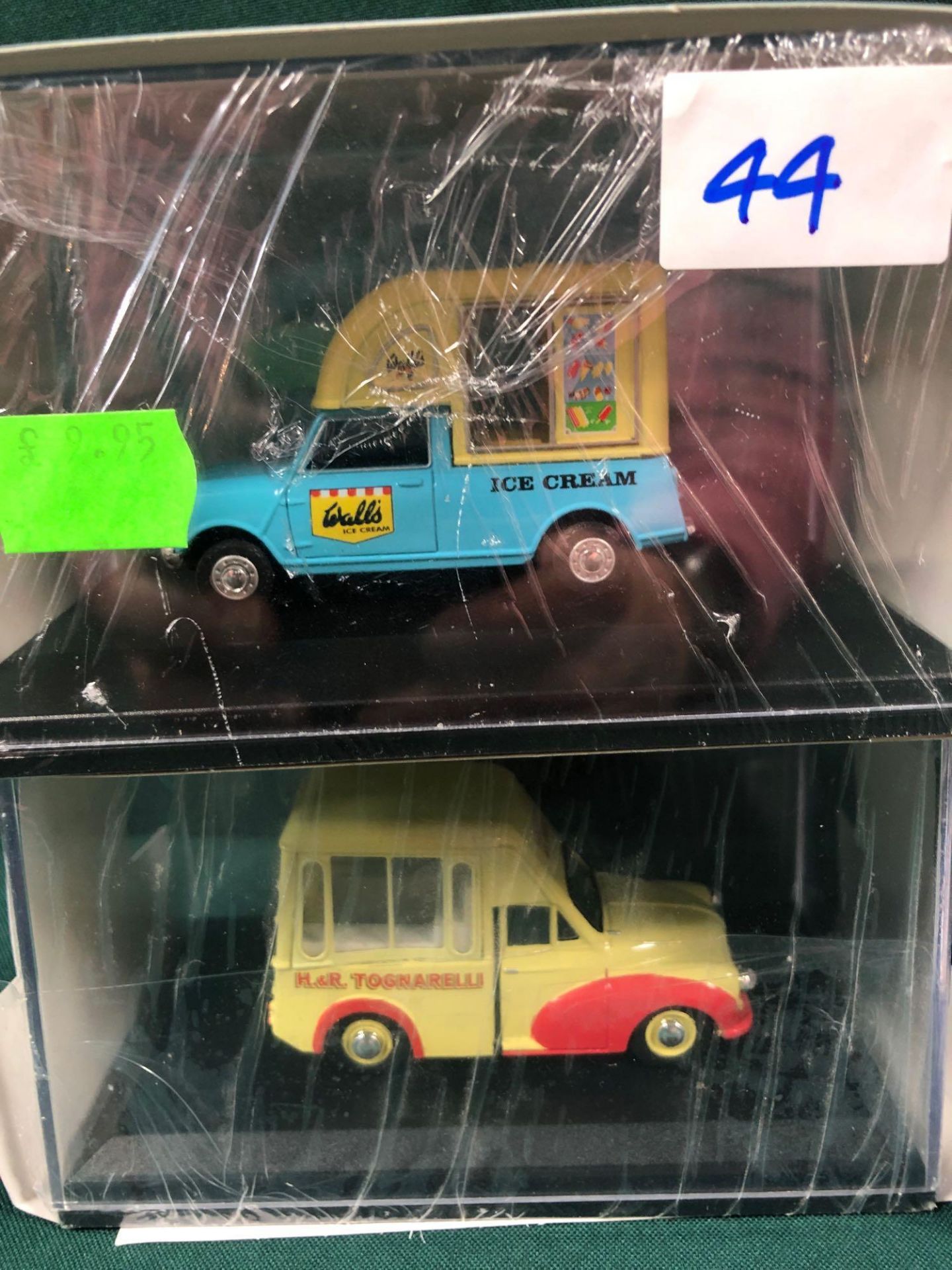 4x Oxford Ice Cream Vans Diecast Models All On Display Boxes, Comprising Of; #HA003 Walls Bedford HA - Image 2 of 3