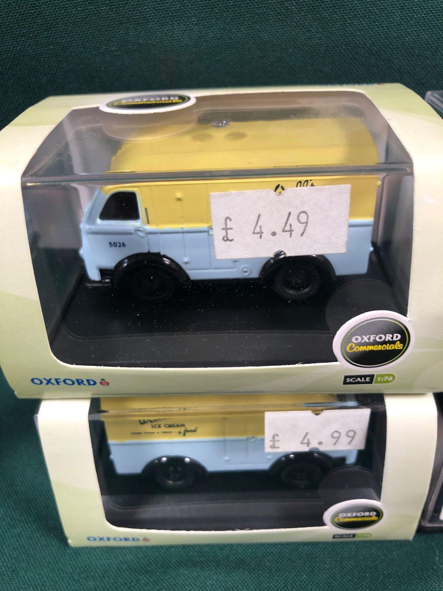 4x Oxford 1/76 Railway Scale Ice Cream Vans Diecast Models All On Display Boxes, Comprising Of; - Image 2 of 3
