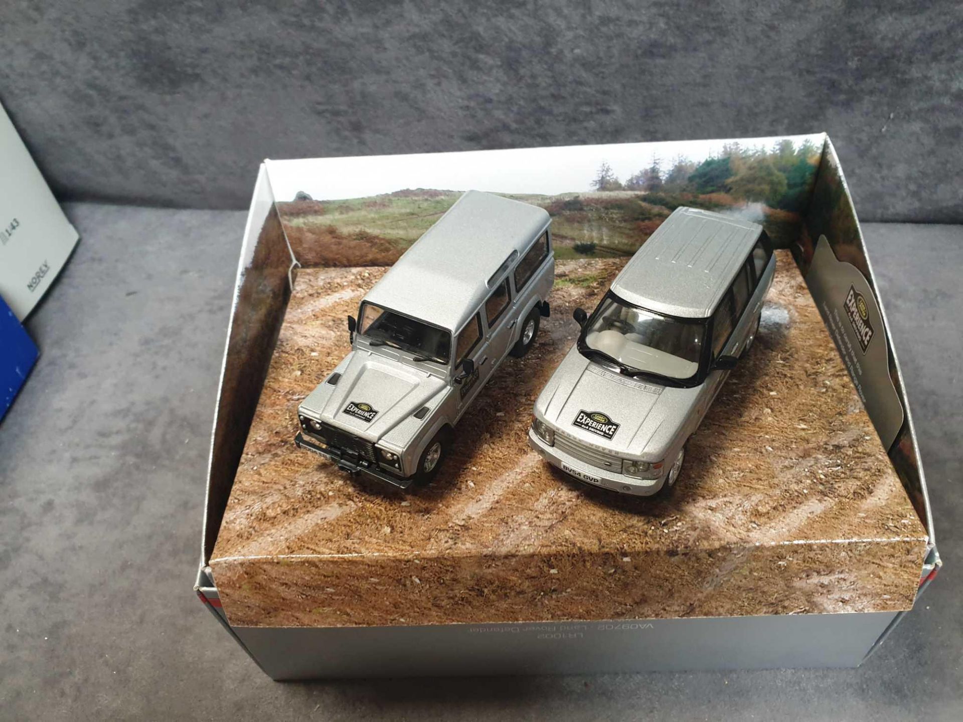 Vanguard Set Diecast #LR1002 Land Rover Experience 2 X Diecast Models In Box Comprising #VA09702 - Image 4 of 4