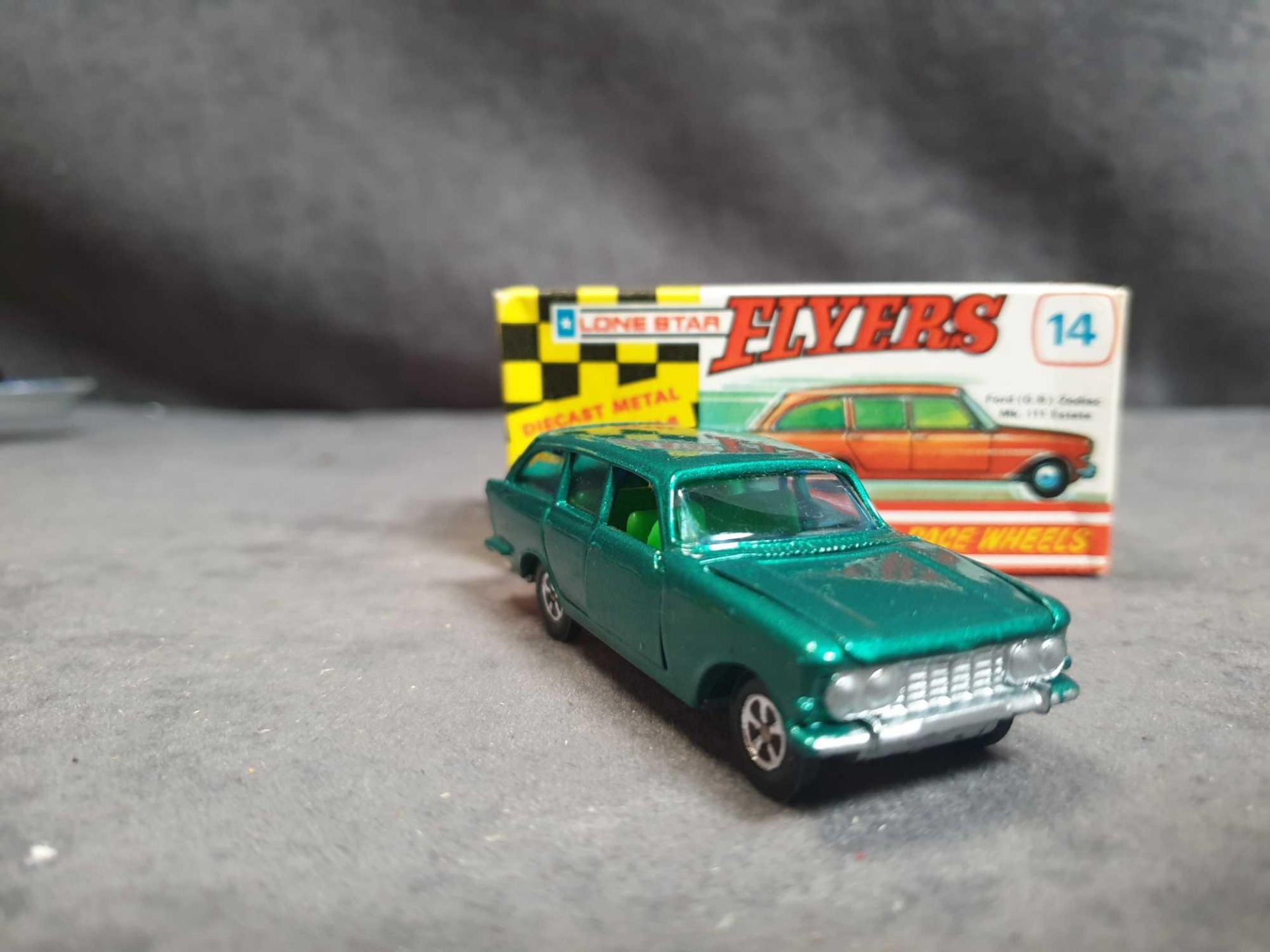 Mint Lone Star #111 Road Masters Flyers 14 Super Cars Ford Zodiak Estate Green Rare Green Windows - Image 3 of 3