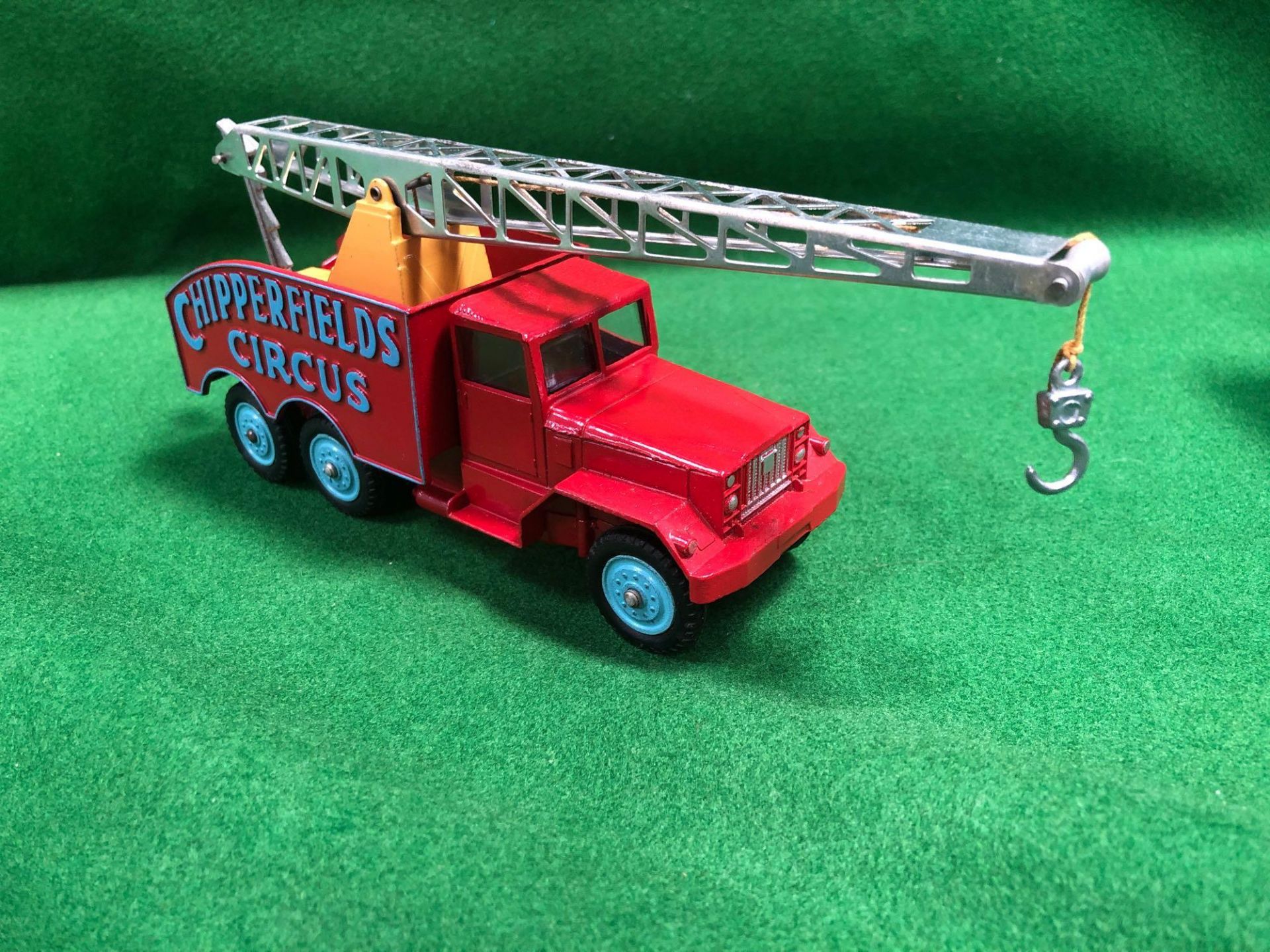 Mint Corgi Toys Diecast #1121 Chipperfields Circus Crane Truck With Inner Packaging And Leaflet In - Image 2 of 3