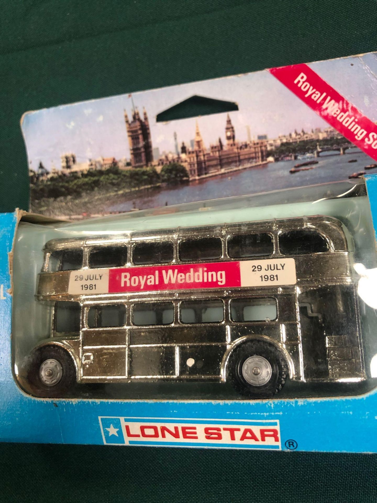 Lone Star Diecast Model Bus In Silver- Royal Wedding Souvenir With Box - Image 2 of 2