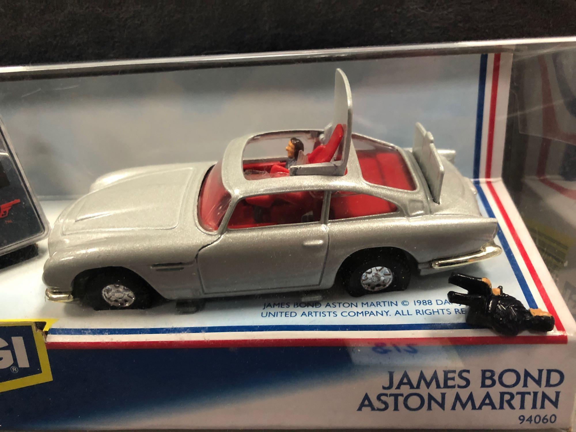 Mint Corgi Diecast #94060 James Bond Aston Martin DB5 In Box - Image 2 of 2