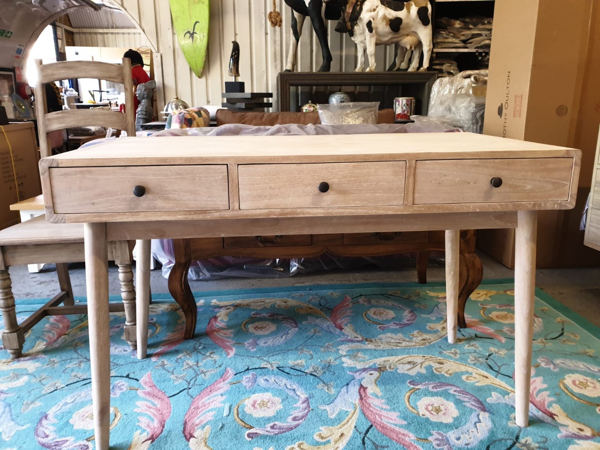 Mono Desk Whitewash Sophisticated mid-century styling based on British post war modernist furniture, - Image 2 of 2