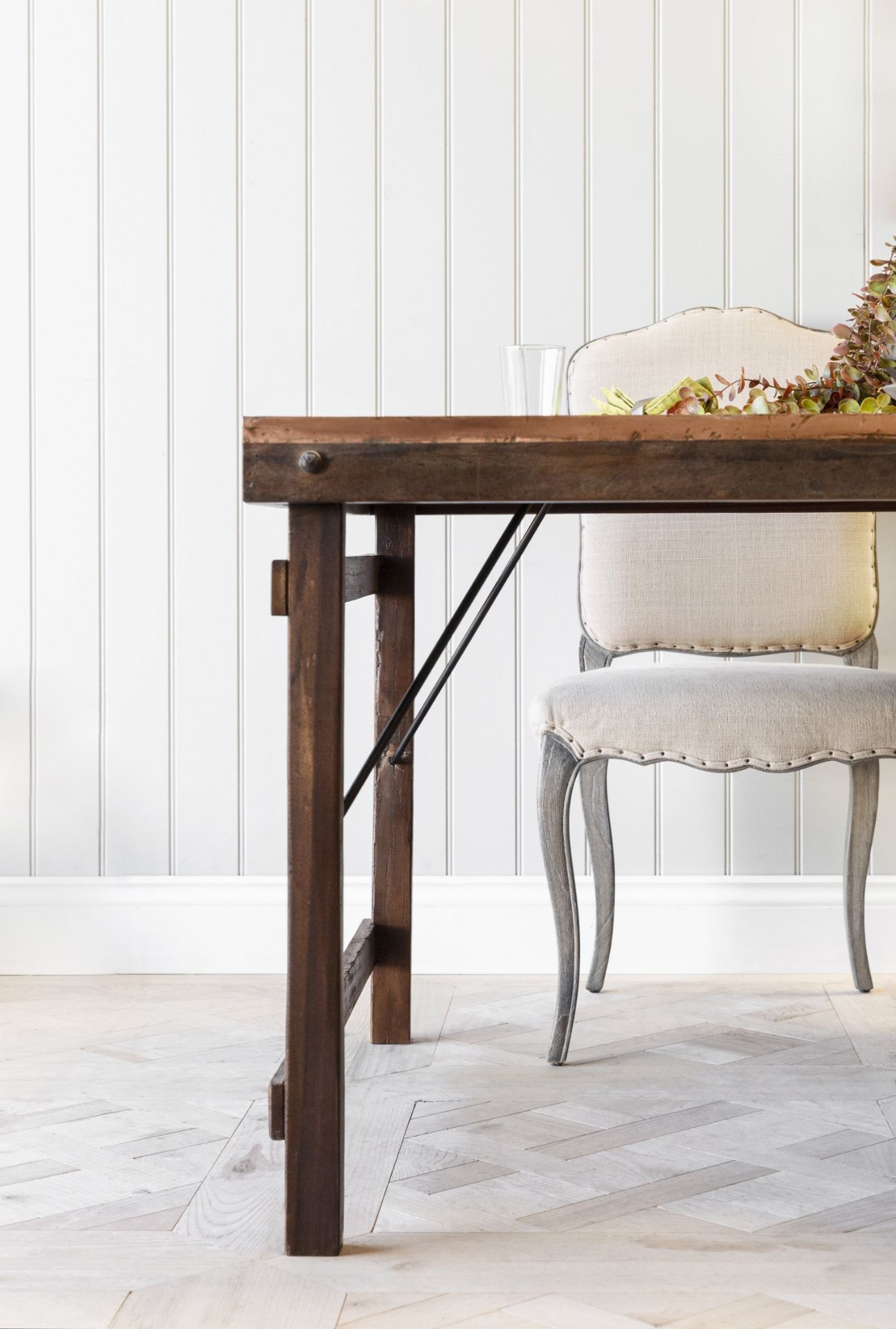 A beautifully crafted Indian dining table. Complete with a stunning dark wood finish, aged dark - Image 2 of 4