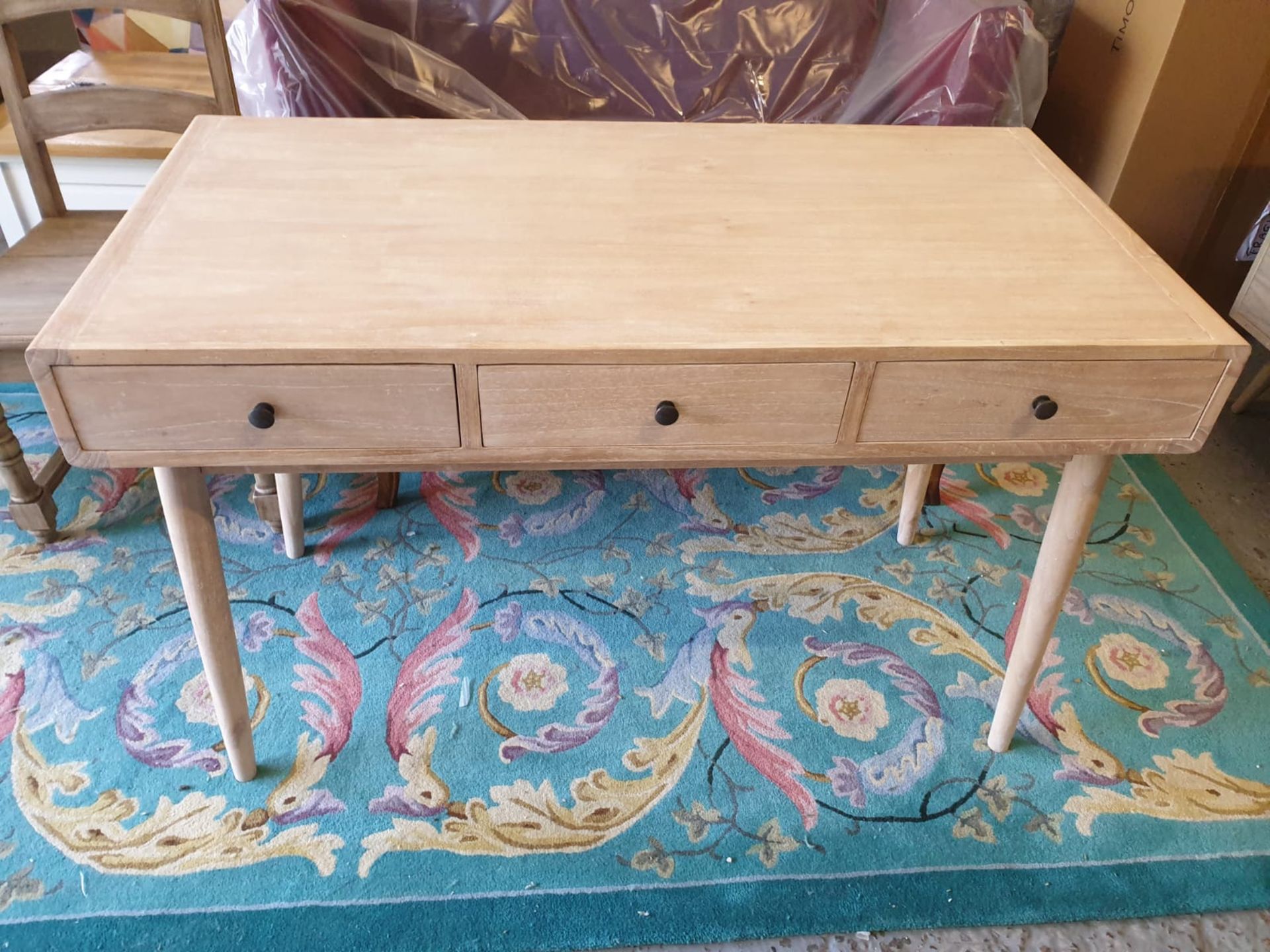 Mono Desk Whitewash Sophisticated mid-century styling based on British post war modernist furniture, - Image 2 of 2