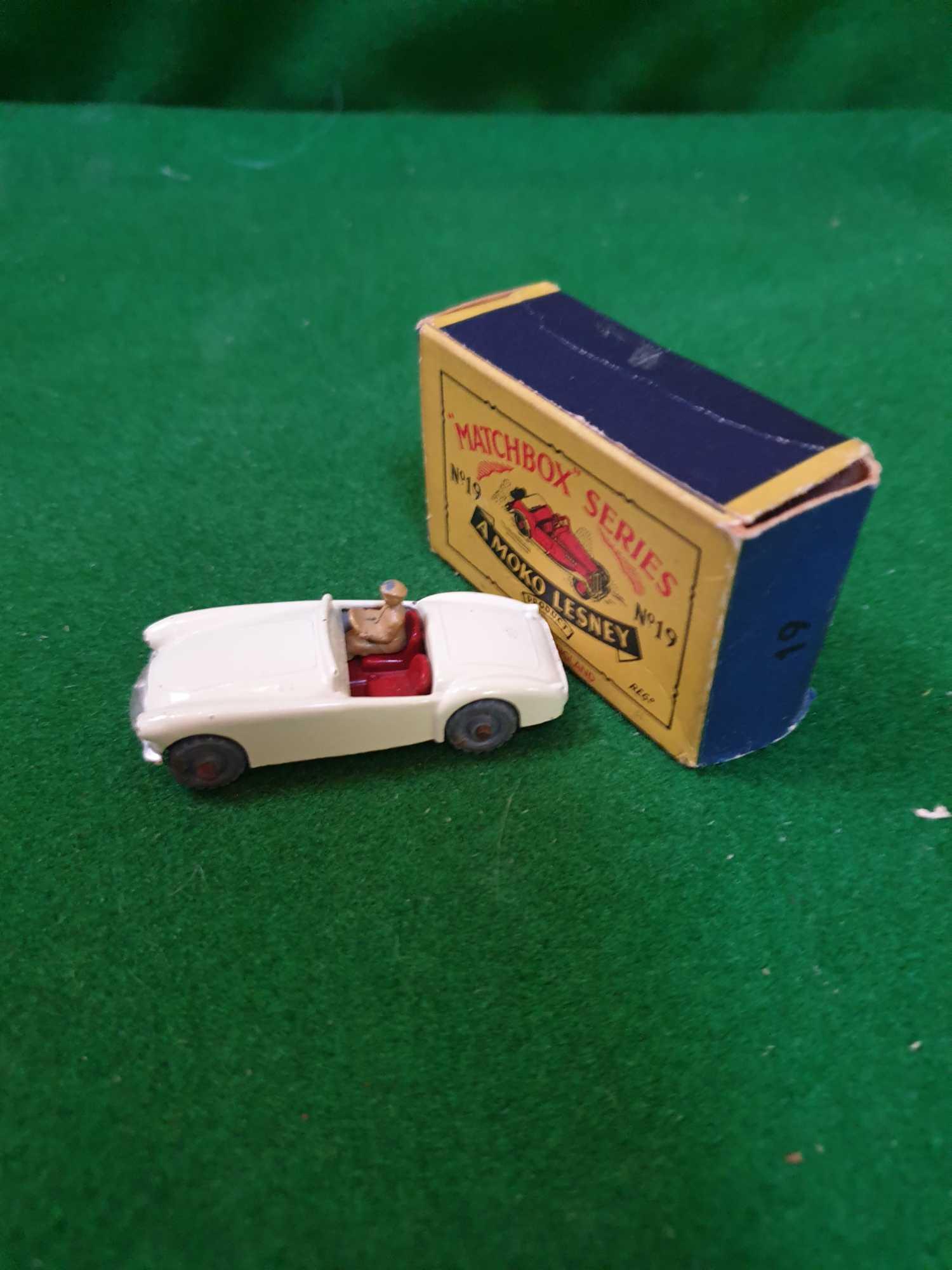 Matchbox Moko Lesney #19b MGA Sports Car Cream Wrong Box Flap Torn Mint Model Firm Box - Image 2 of 2
