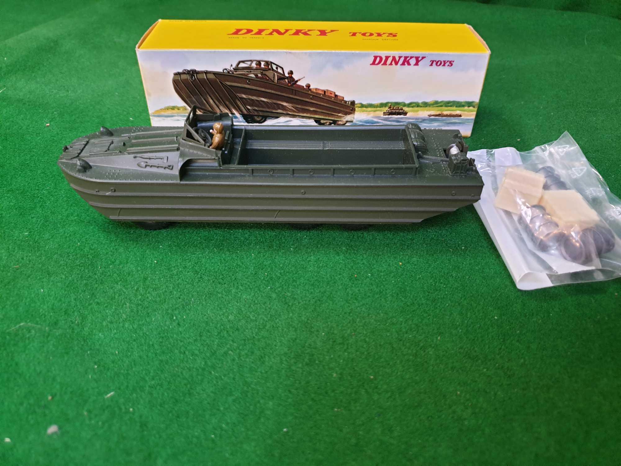 Dinky France #825 Camion Amphibian Vehicle - Amphibian Militaire DUKW Comes With Barrels And Cases