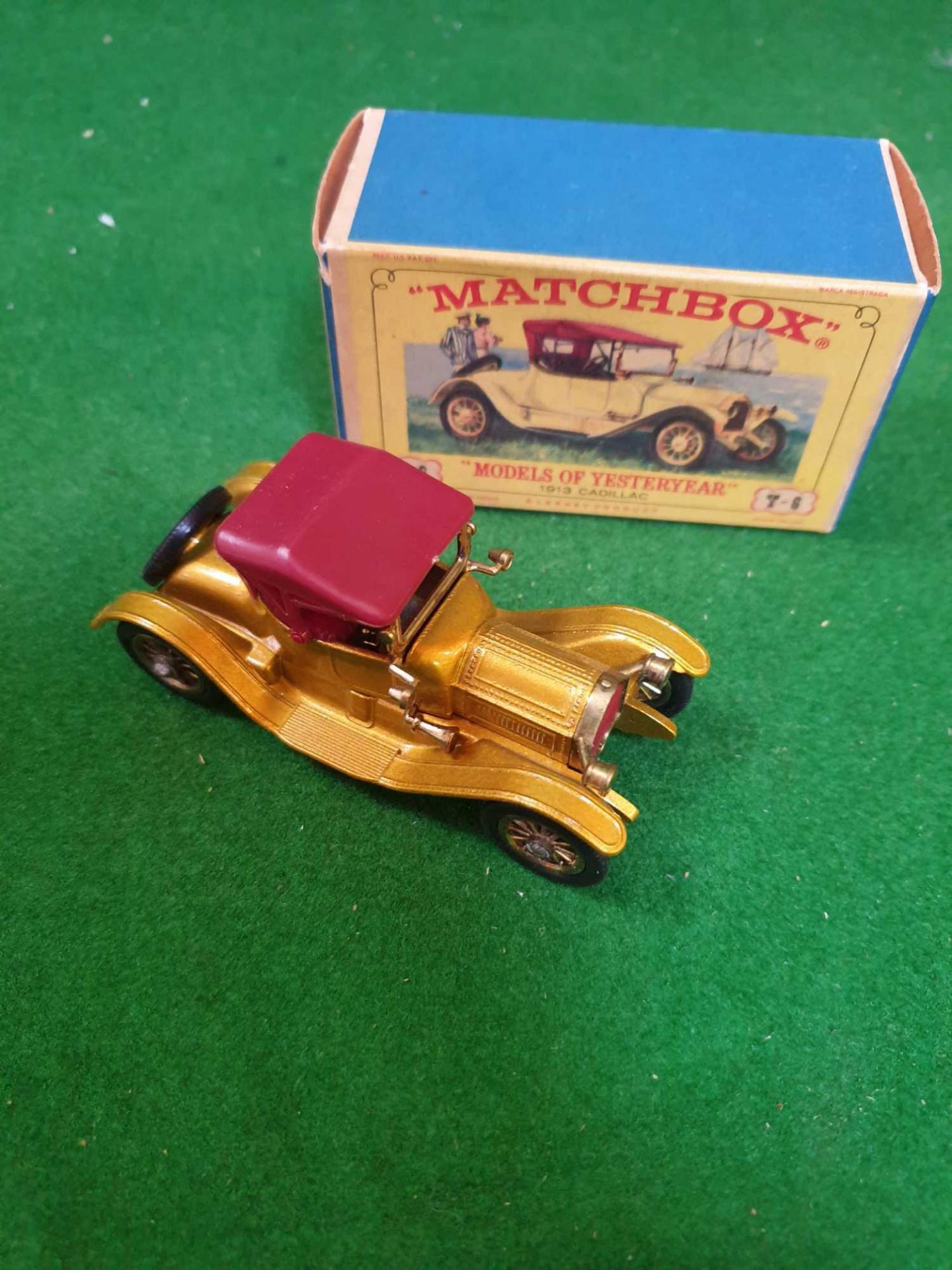 Matchbox Models Of Yesteryear Y6 1913 Cadillac Gold Red Roof Mint Model Firm Box - Image 2 of 3