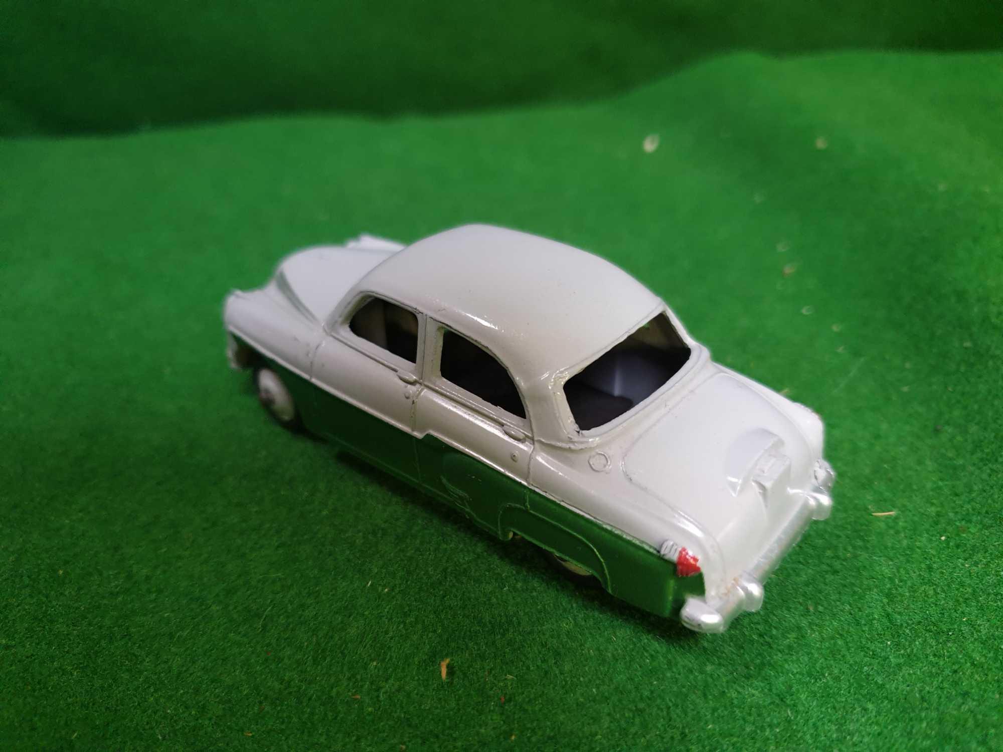 Dinky #164 Vauxhall Cresta Green/Grey - Grey Hubs 1957-1960 Unboxed - Image 4 of 4