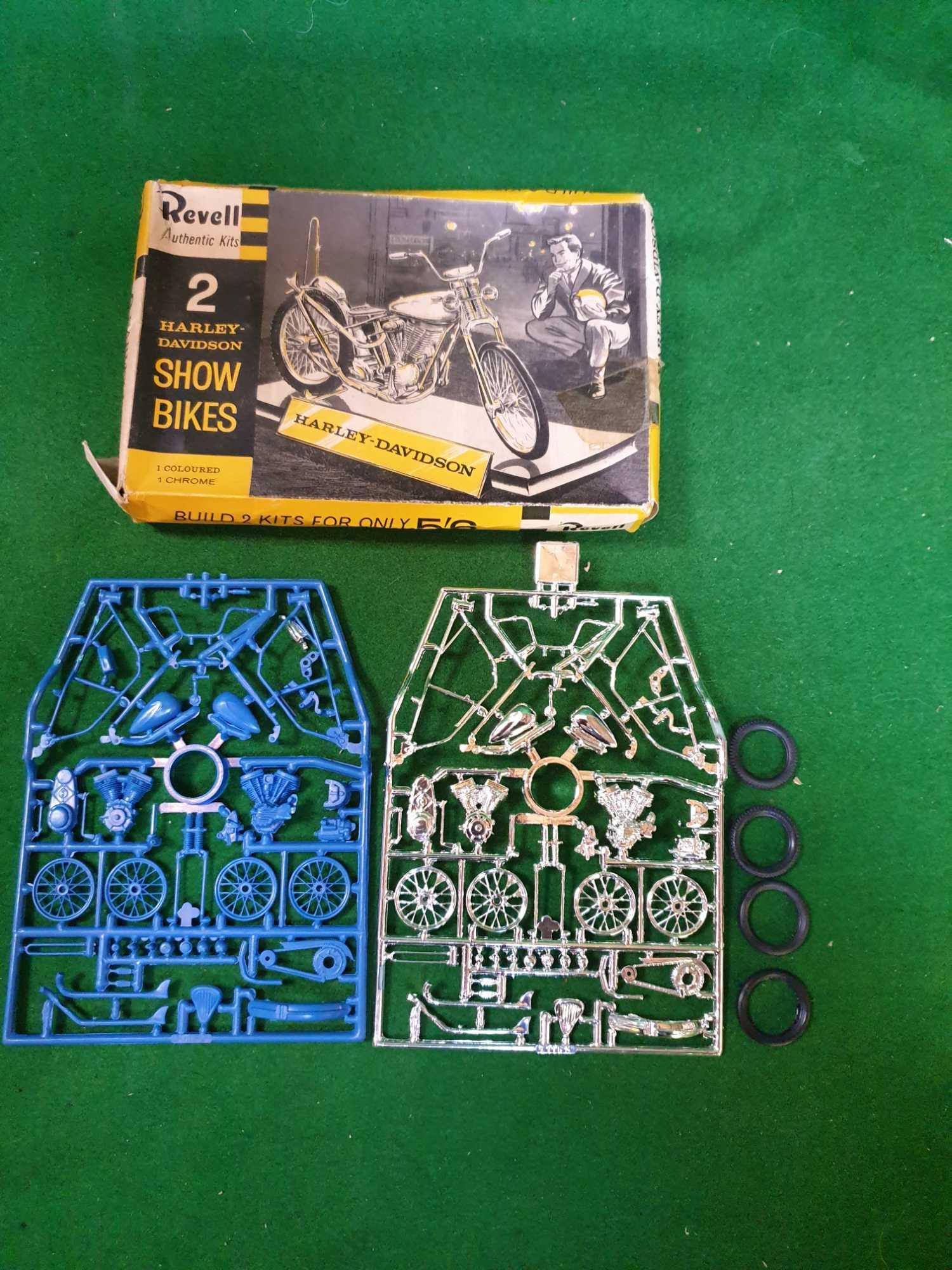 Revell Great Britain Very Rare # H-1292 1:25 Scale 2 Show Bikes Harley Davidson Still On Sprues - Image 2 of 3