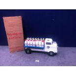 Tri-Ang Junior, England - Length 35 Cm - Pressed Steel "Milk Truck" With 28 Plastic Coloured Milk