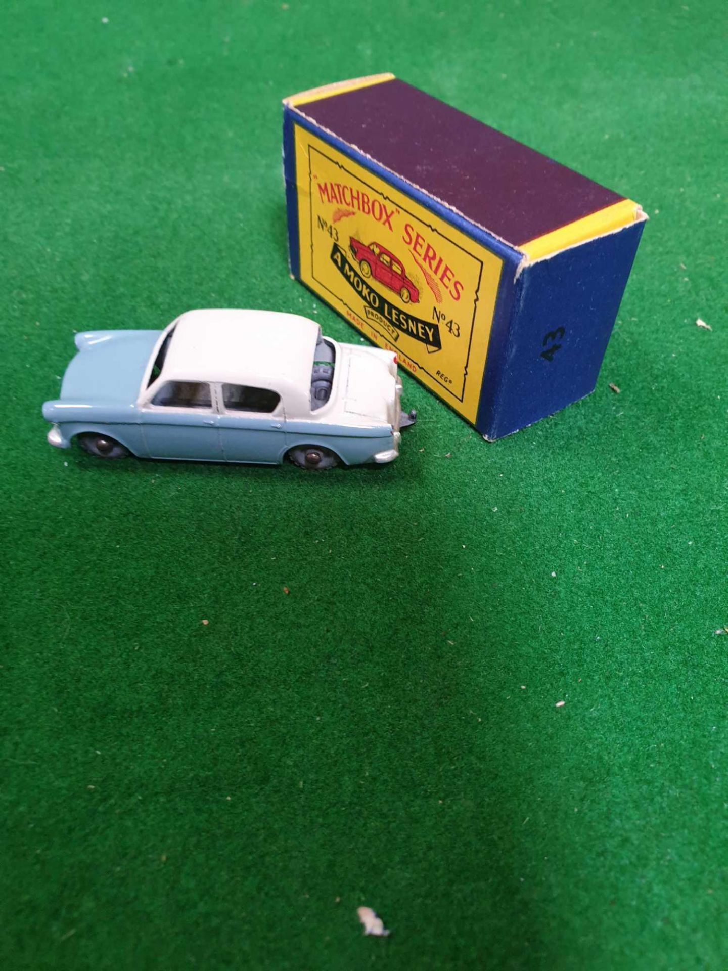 Matchbox Moko Lesney #43a Hillman Minx Two Tone Blue With Cream Roof Mint Model Firm Box 1959-1960 - Image 2 of 3