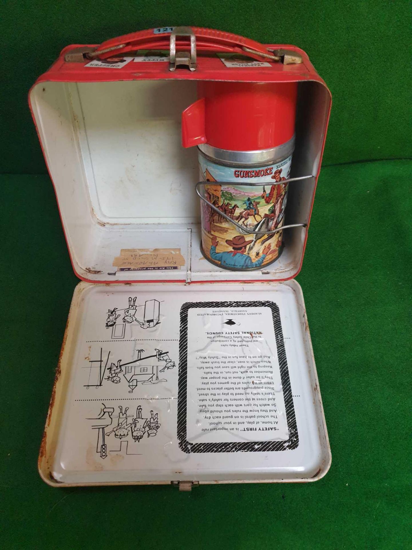 Vintage Gunsmoke Lunch Box & Thermos (Antique 1959 Matt Dillon U.S. Marshal Aladdin Lunchbox) - Image 2 of 3