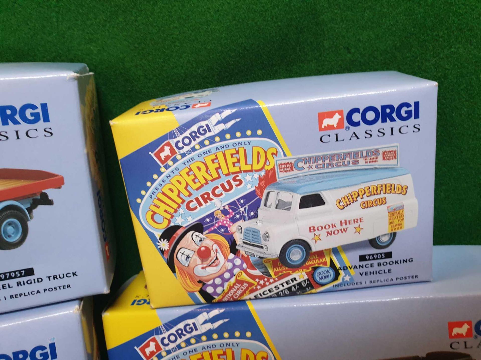 Set Of 5 X Corgi Classics Chipperfield Circus Diecast Models Comprising Of #970222 Corgi - Image 4 of 6