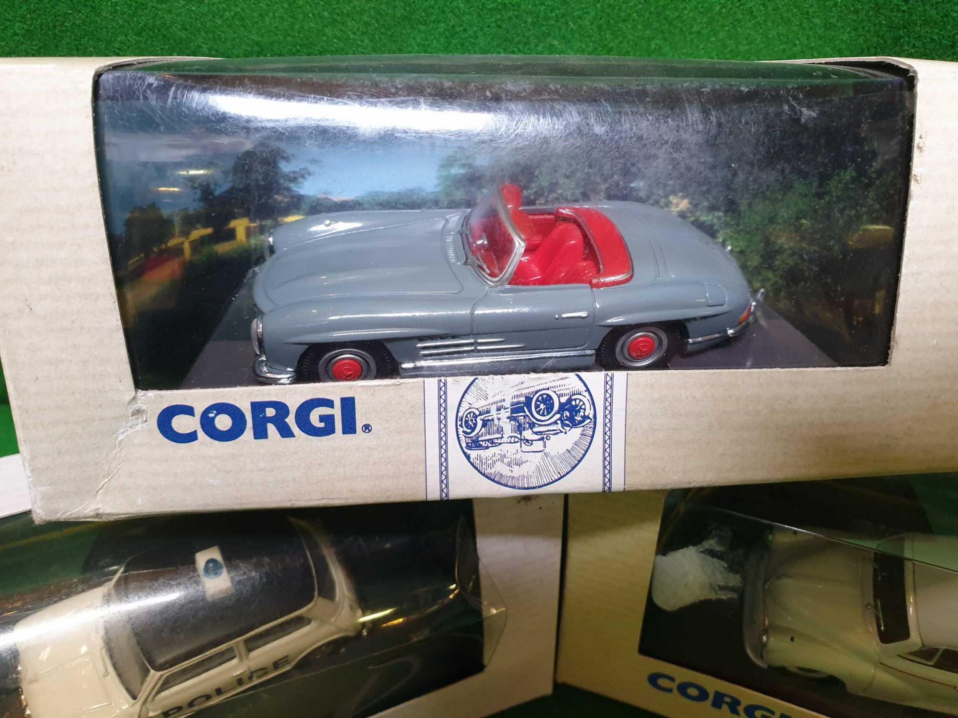 A Set Of 3 X Corgi Classic Vehicles Diecast Models Comprising Of #96750 Corgi Morris Minor - Image 2 of 4