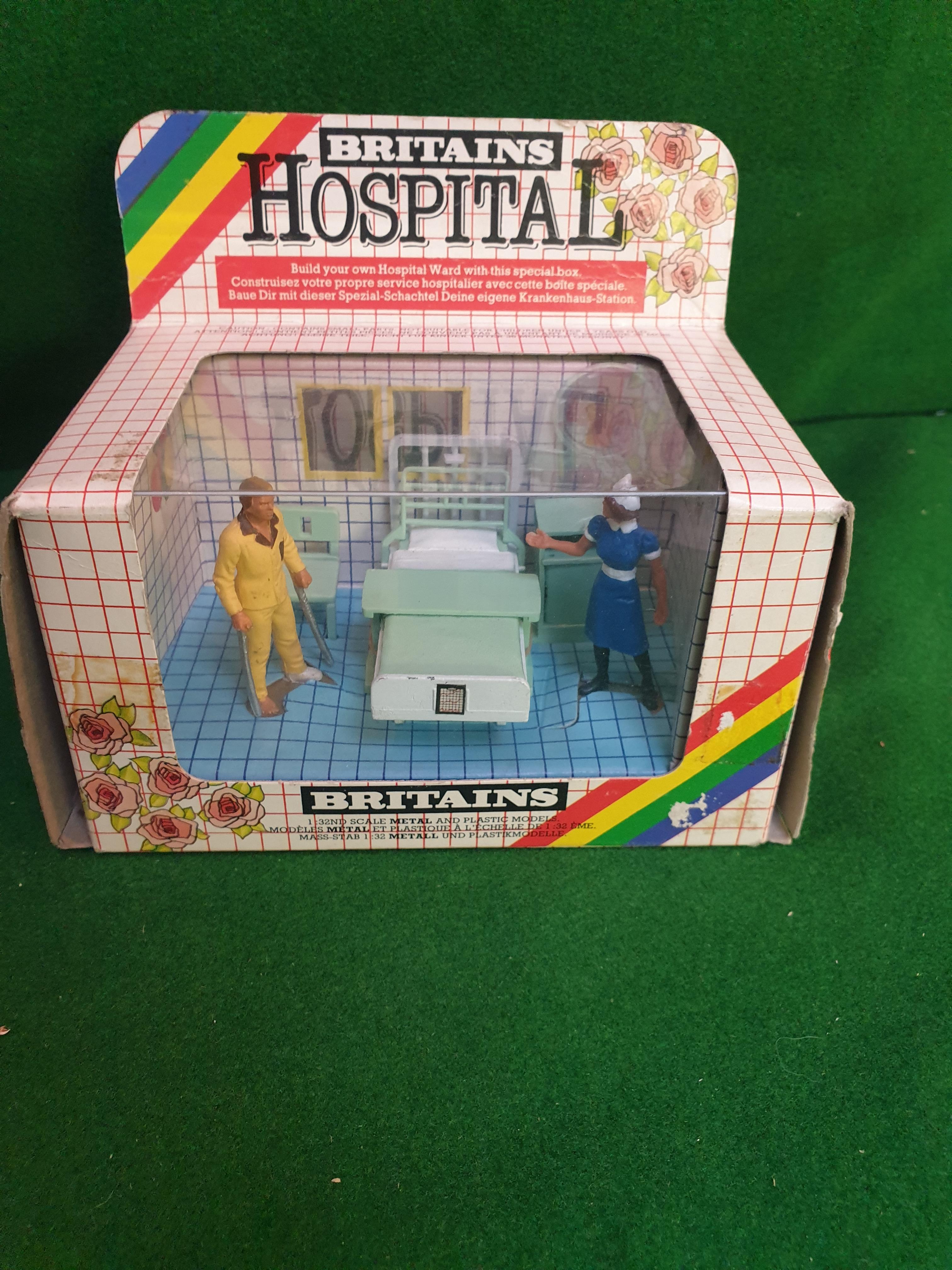 W Britains #7854 Hospital Nursing Sister And Patient 1983 Issued Set In Original Box Near Mint