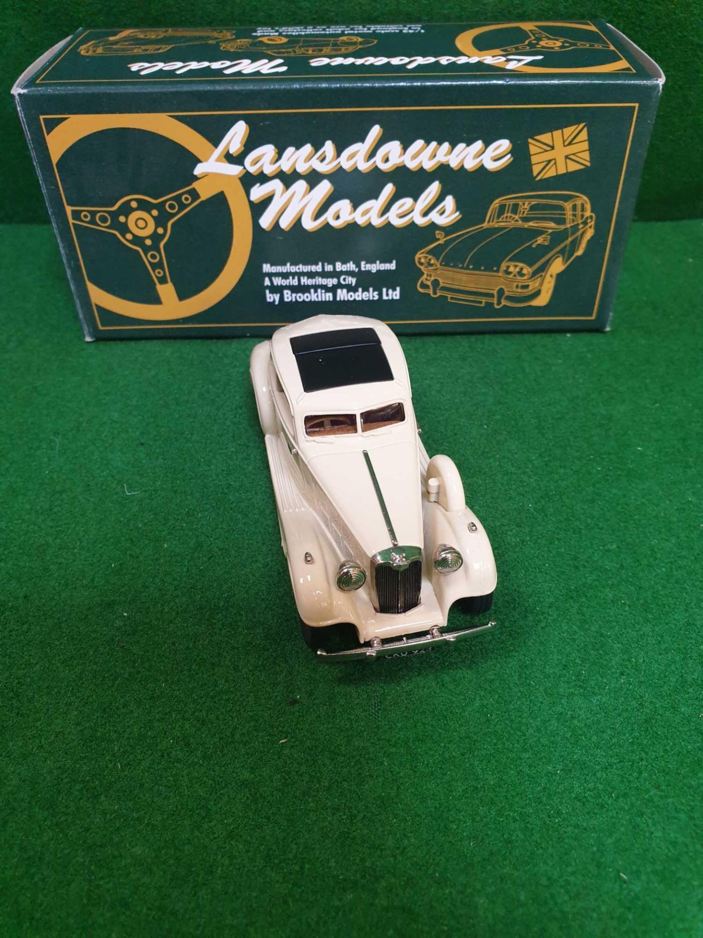 Lansdowne Models 1/43 Scale #LDM29 - 1935 Triumph Vitesse Flow-Free With Box - Image 3 of 3