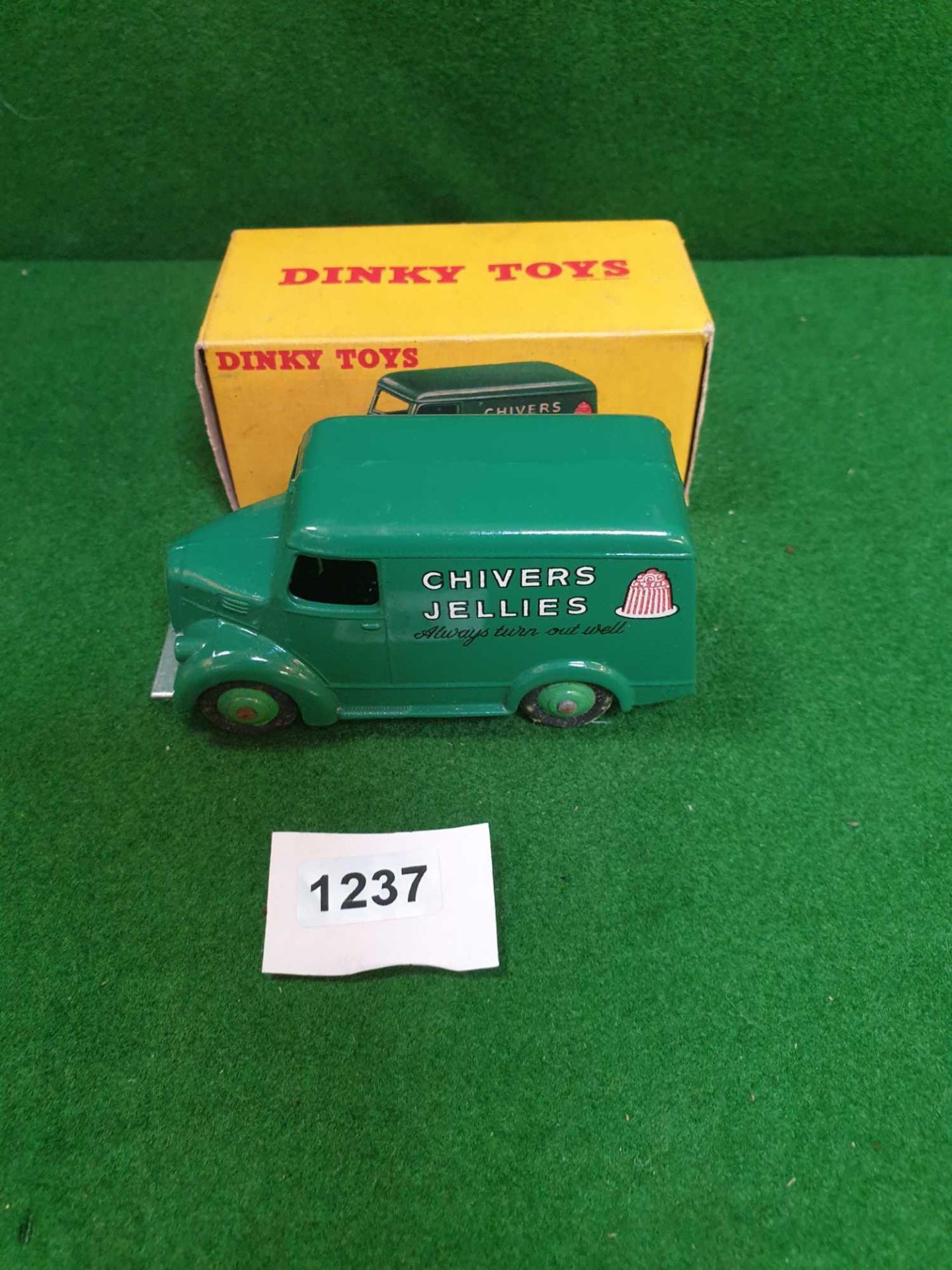 Dinky #452 Trojan 15cwt Van (Chivers) Mint Model (Tyres In Need Of A Clean In Solid Slightly