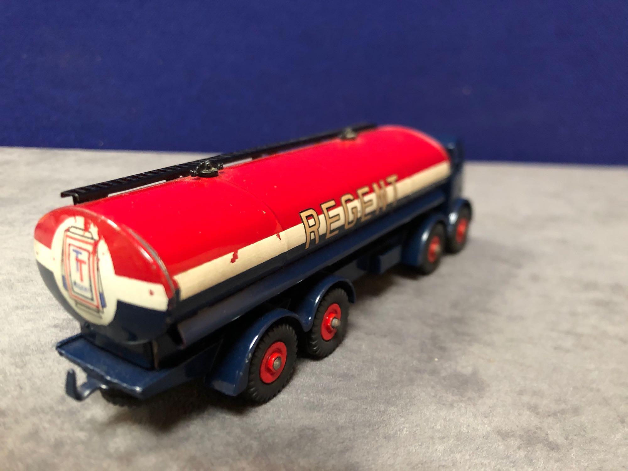 Dinky Supertoys Diecast #942 Foden 14-Ton Tanker Regent in excellent condition with bright paint - Image 3 of 4